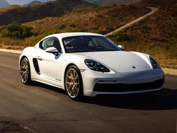 White Porsche Cayman - VS-5RS in Motorsport Gold