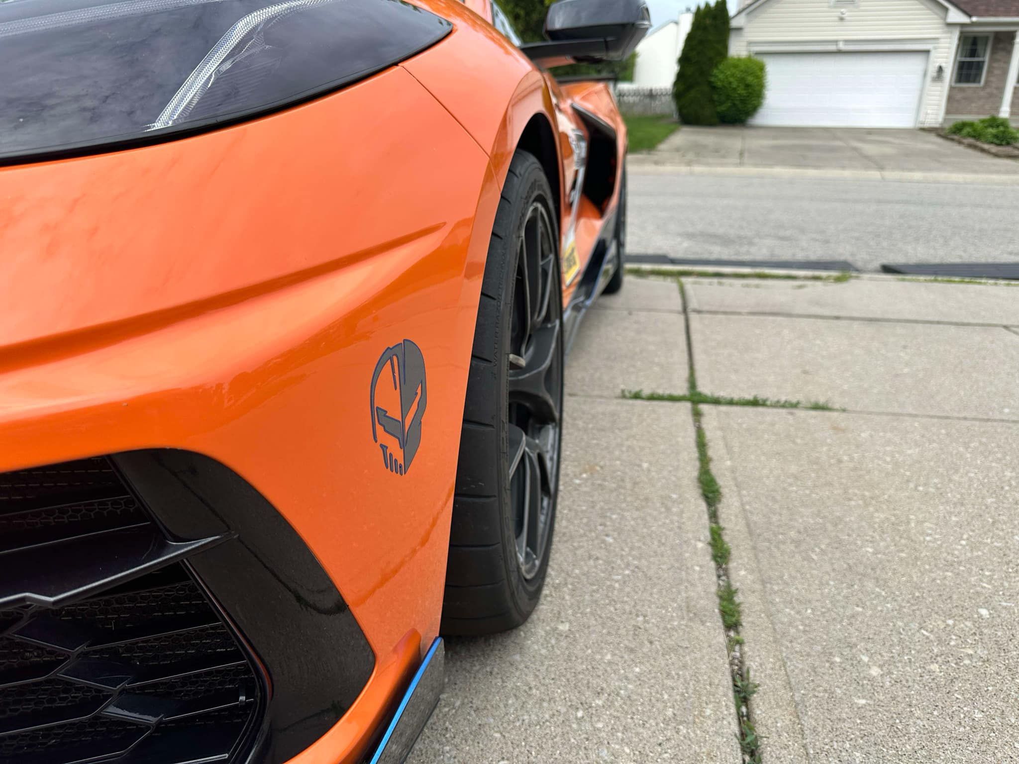 Orange Chevrolet C8 Corvette Stingray/Z51 with 18" VS-5RS Apex wheels in Anthracite