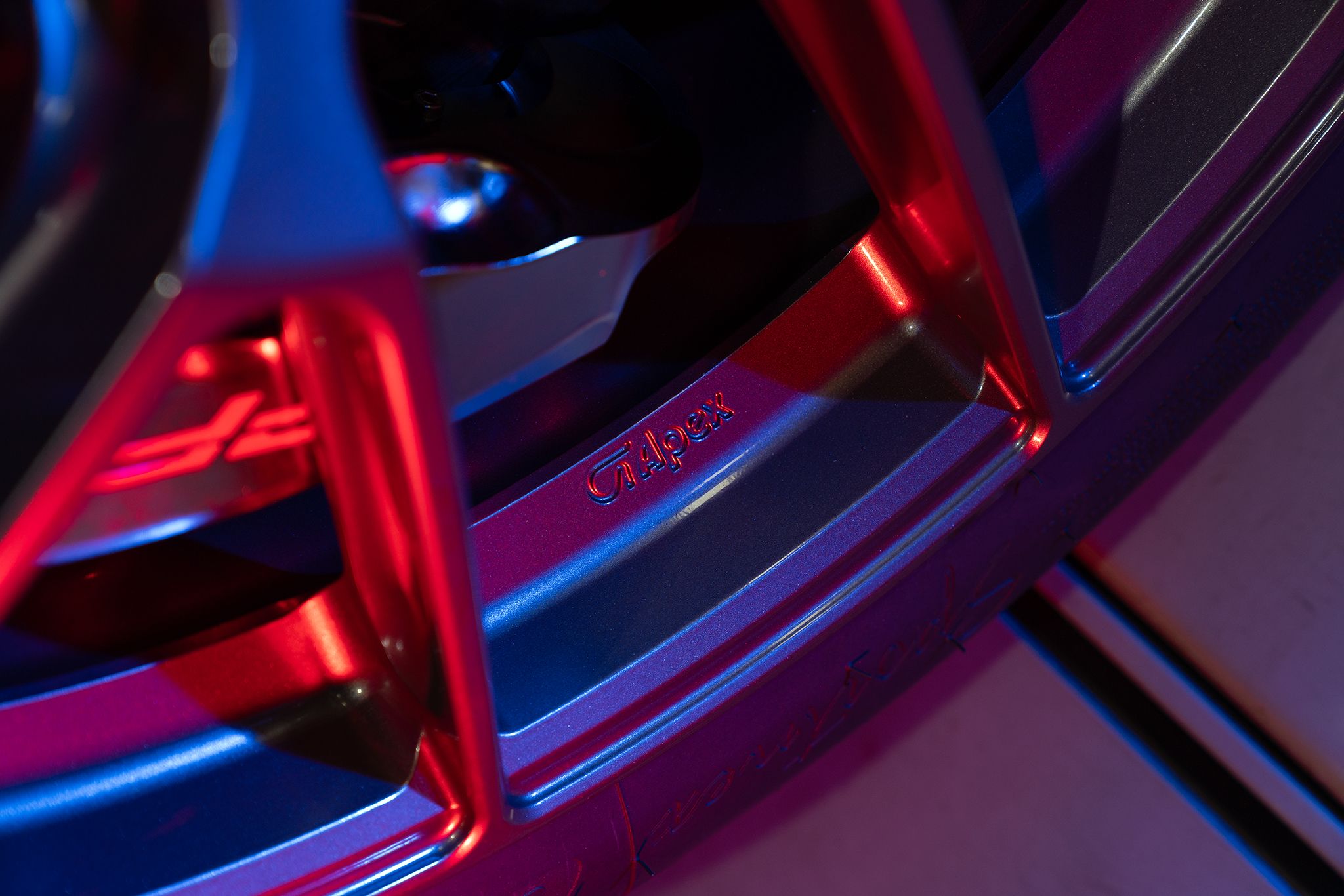 Grey Porsche 911 992.1 GT3 with 20"/21" VS-5RS Apex wheels in Anthracite