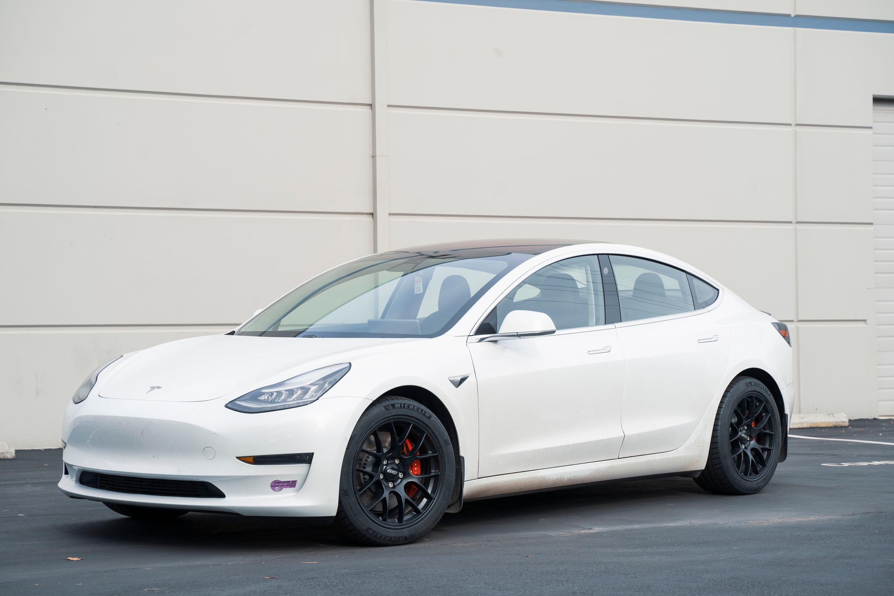 White Tesla Model 3 with 18" EC-7 Apex wheels in Satin Black