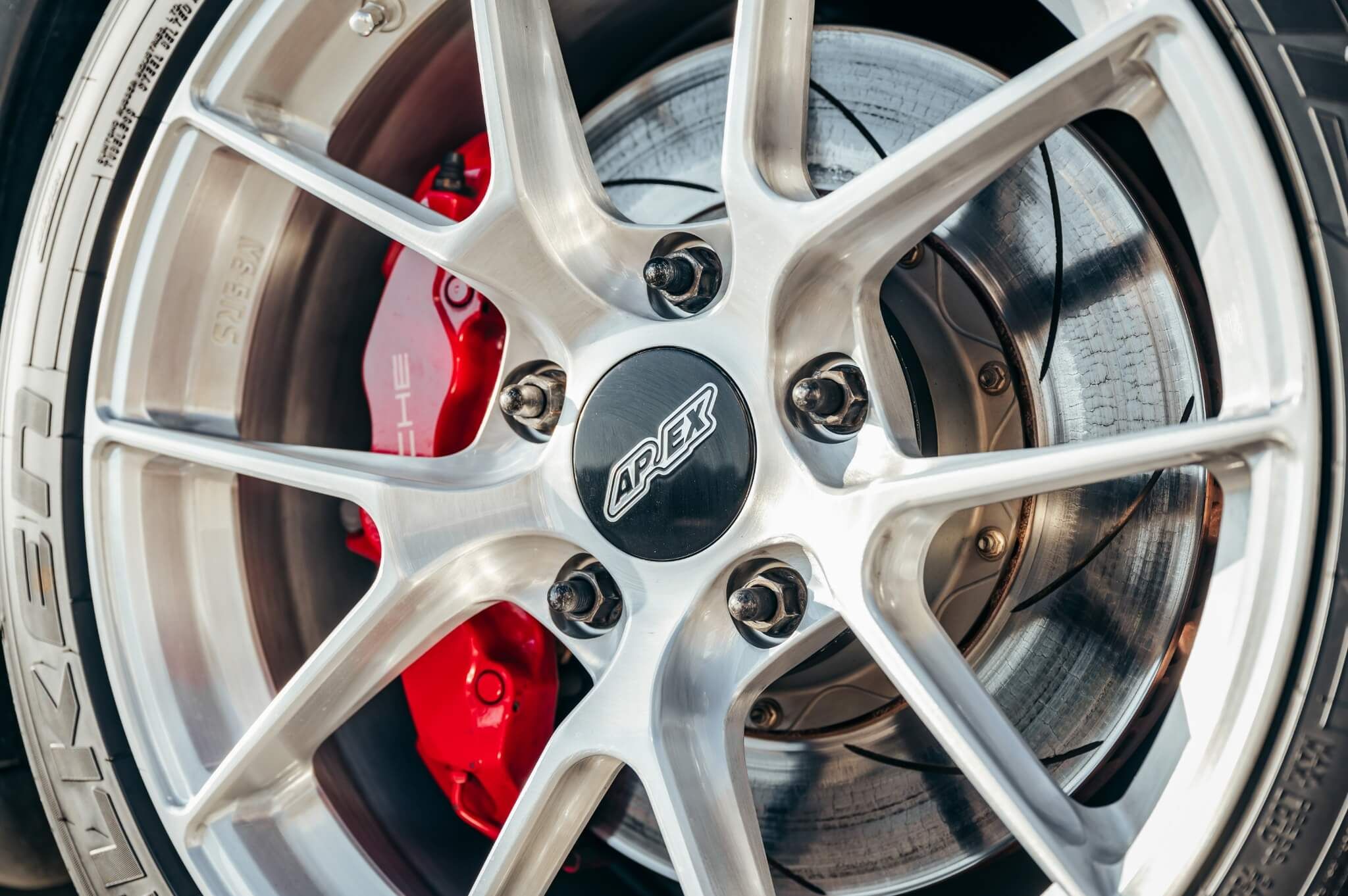 Black Porsche 911 996 Turbo with 18" VS-5RS Apex wheels in Brushed Clear