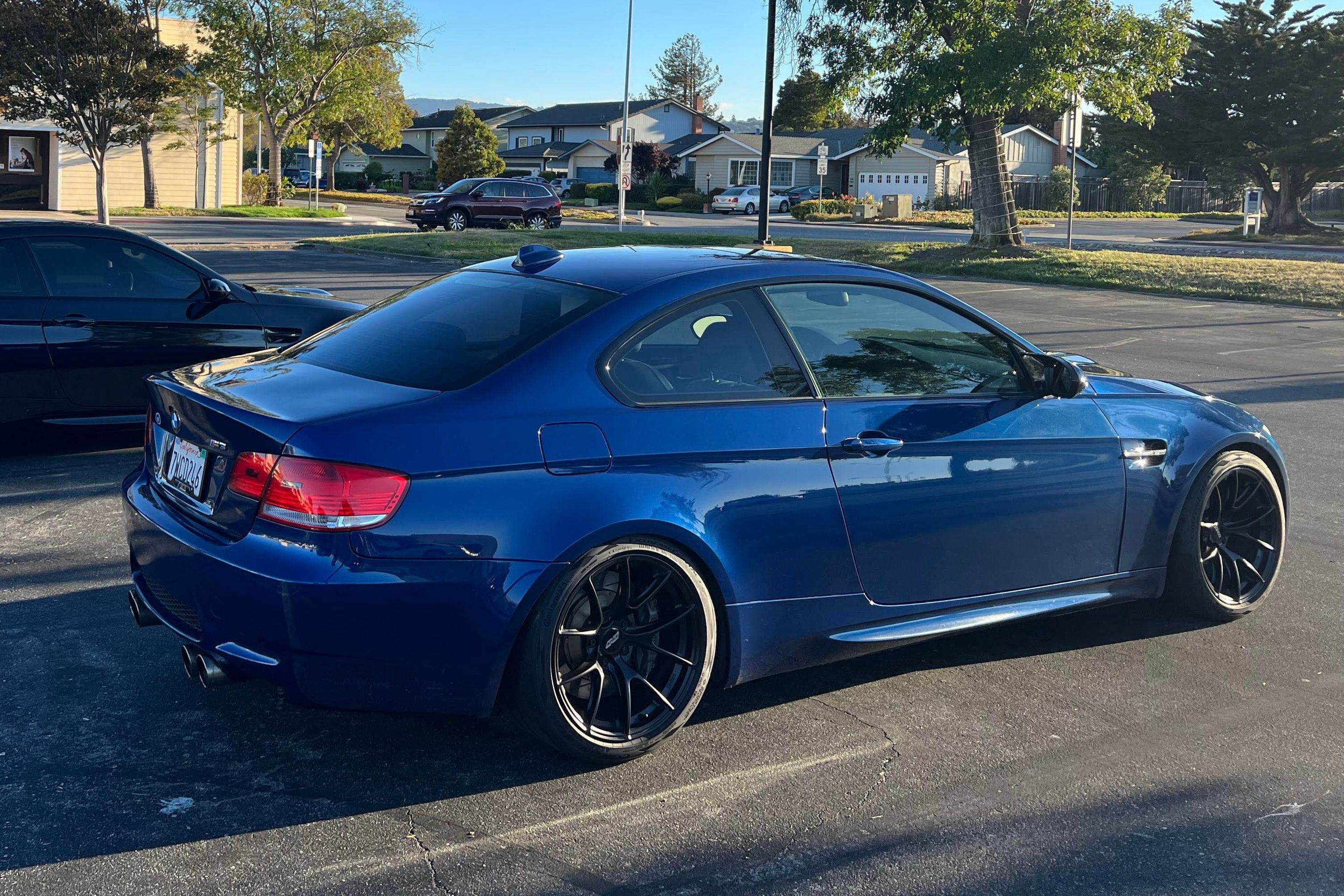 Blue BMW E92 Coupe M3 with 18" VS-5RS Apex wheels in Satin Black