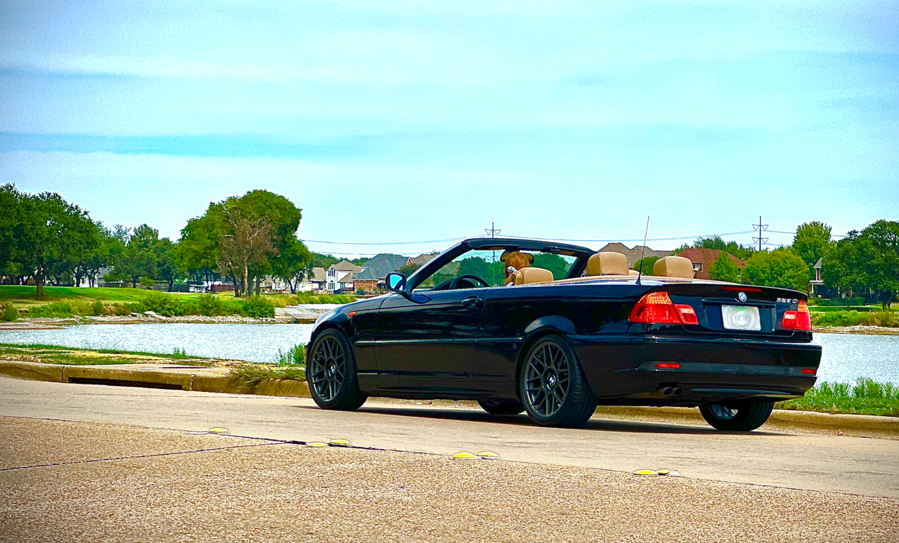 Black BMW E46 3 Series with 18" ARC-8 Apex wheels in Anthracite