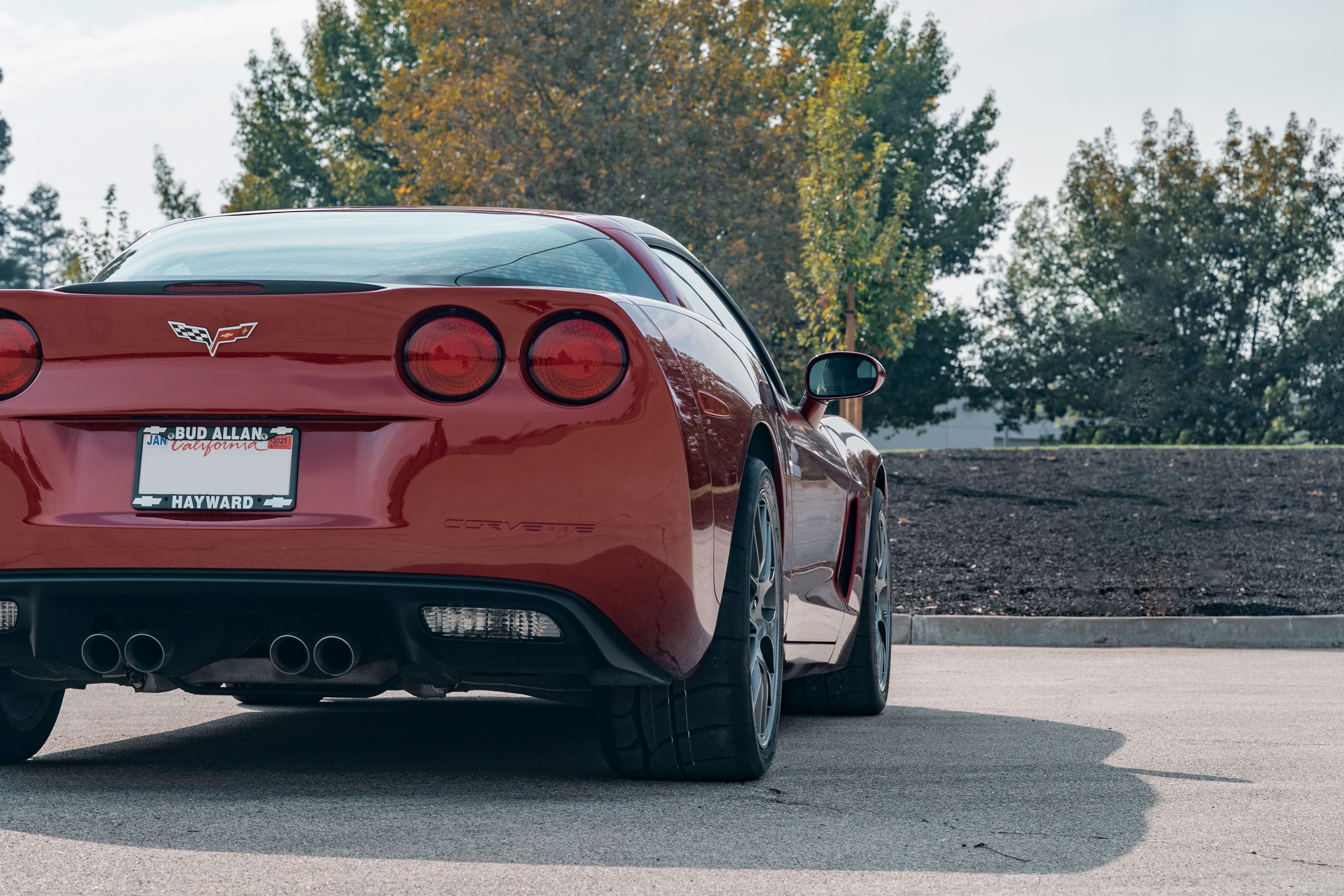 Red Chevrolet C6 Corvette Base/Z51 with 18"/19" EC-7 Apex wheels in Anthracite