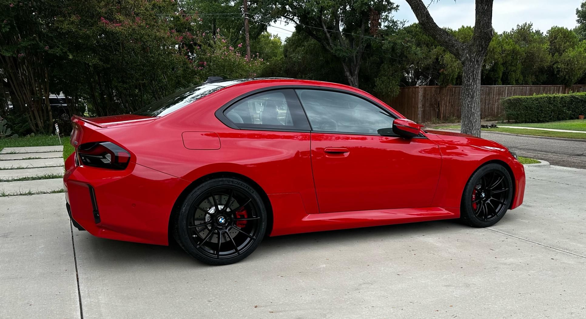 Red BMW G87 M2 with 19"/20" SM-10RS Apex wheels in Satin Black