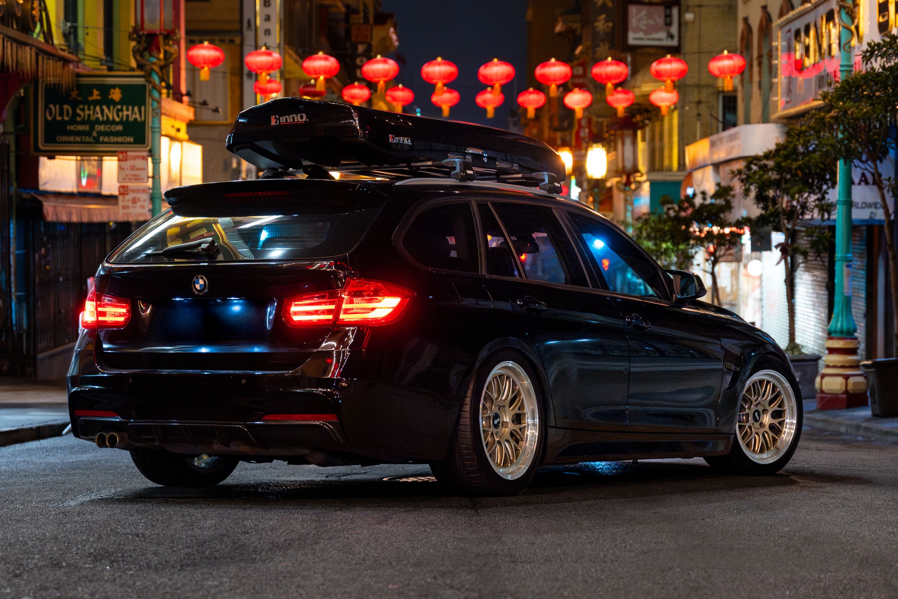 Black BMW F31 Wagon 3 Series with 18" ML-10RT Apex wheels in Machined Lip Gloss Motorsport Gold