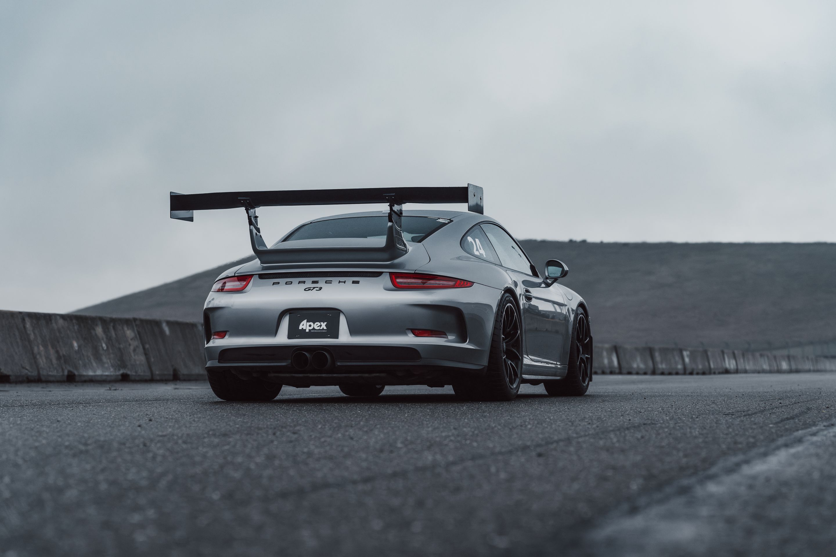 Silver Porsche 911 991.1 GT3 with 19" VS-5RE Apex wheels in Satin Black