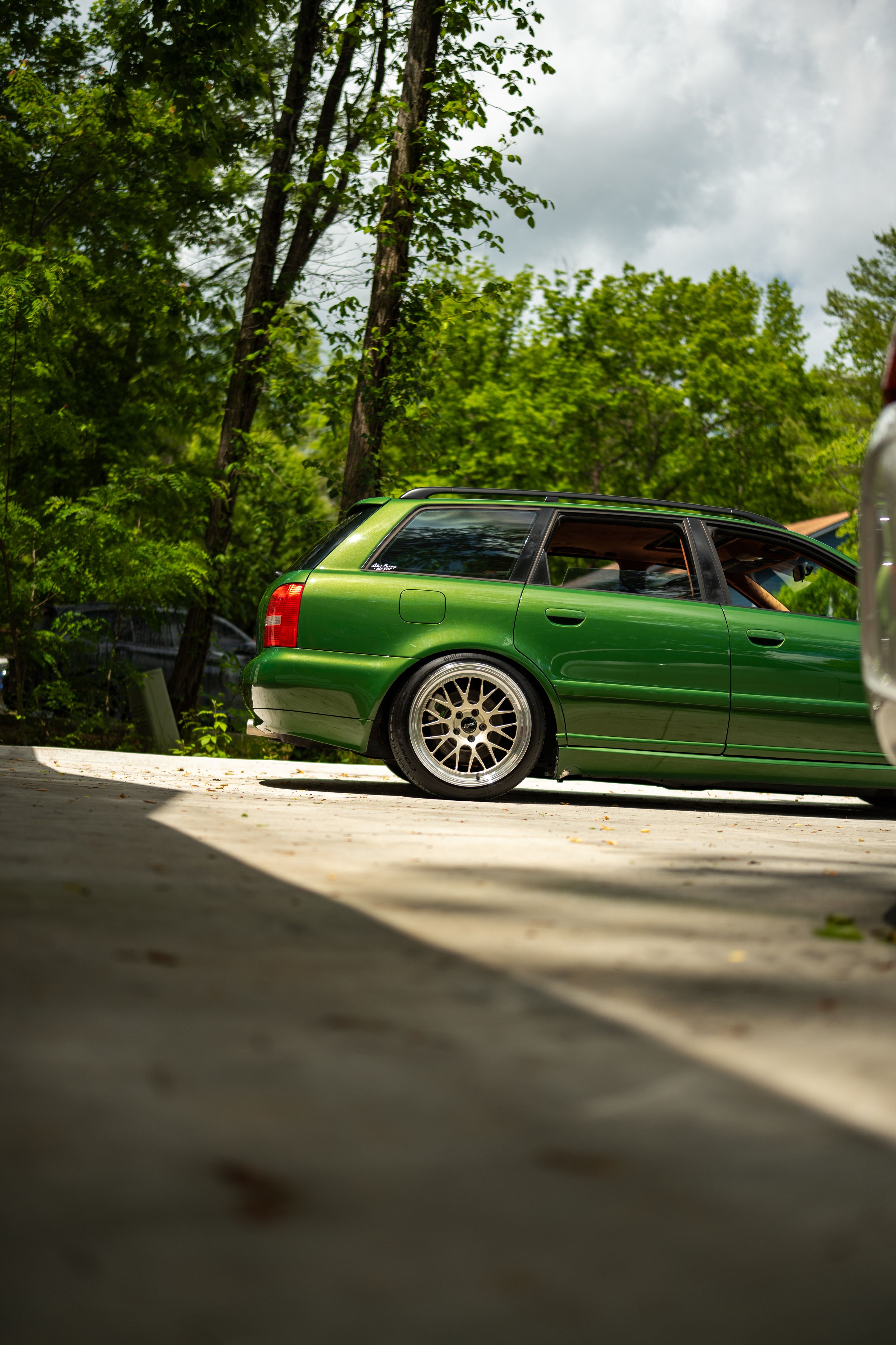 Green Audi B5 S4 Avant/Wagon with 18" ML-10RT Apex wheels in Machined Lip Gloss Motorsport Gold