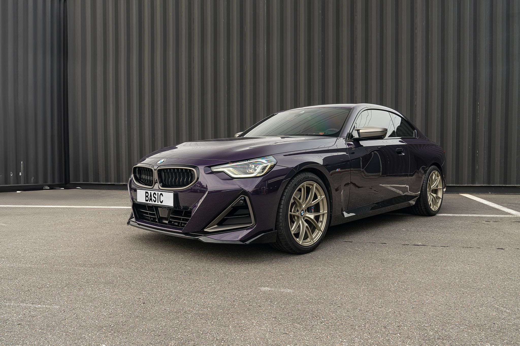 Purple BMW G42 2 Series with 19" VS-5RS Apex wheels in Motorsport Gold