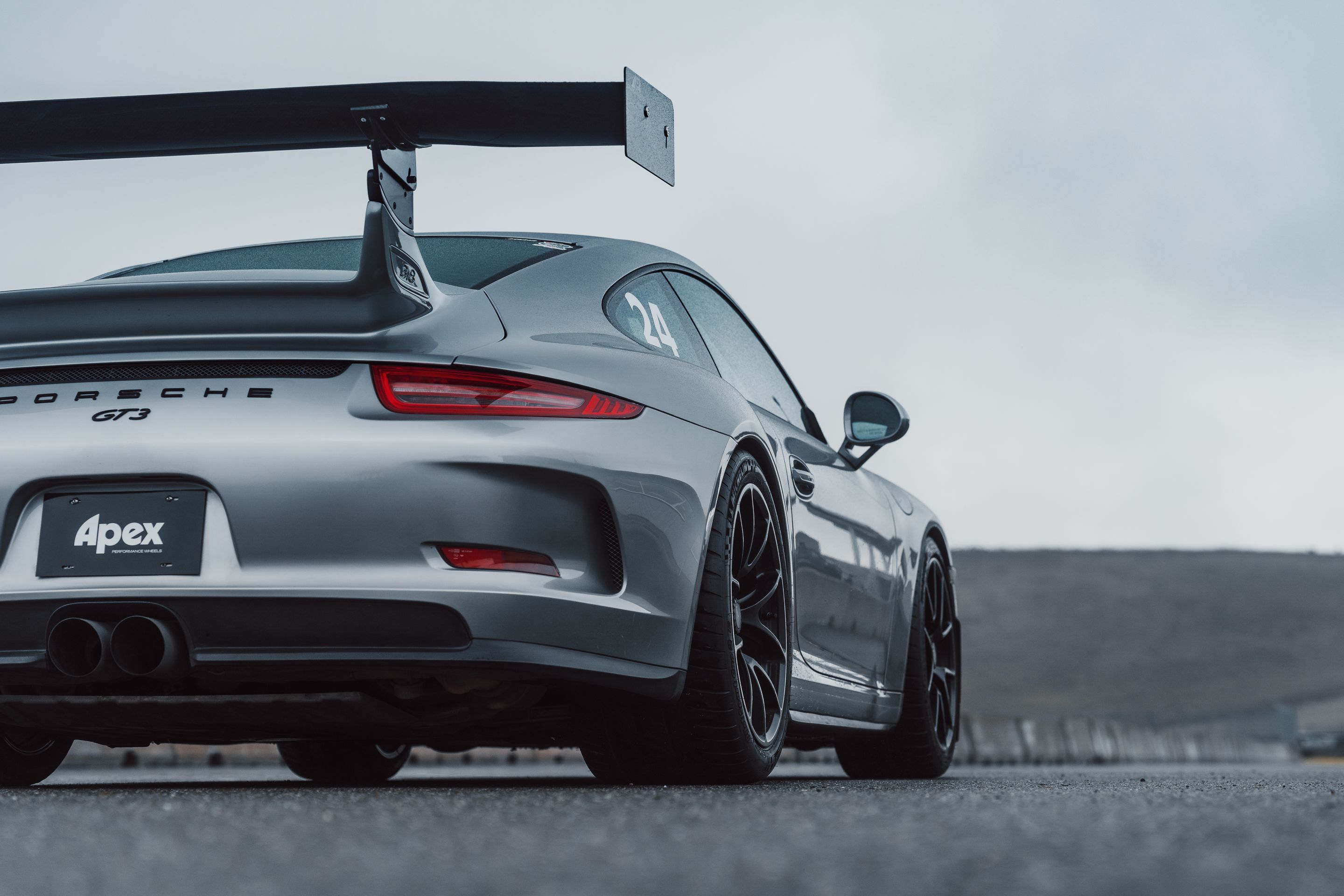 Silver Porsche 911 991.1 GT3 with 19" VS-5RE Apex wheels in Satin Black