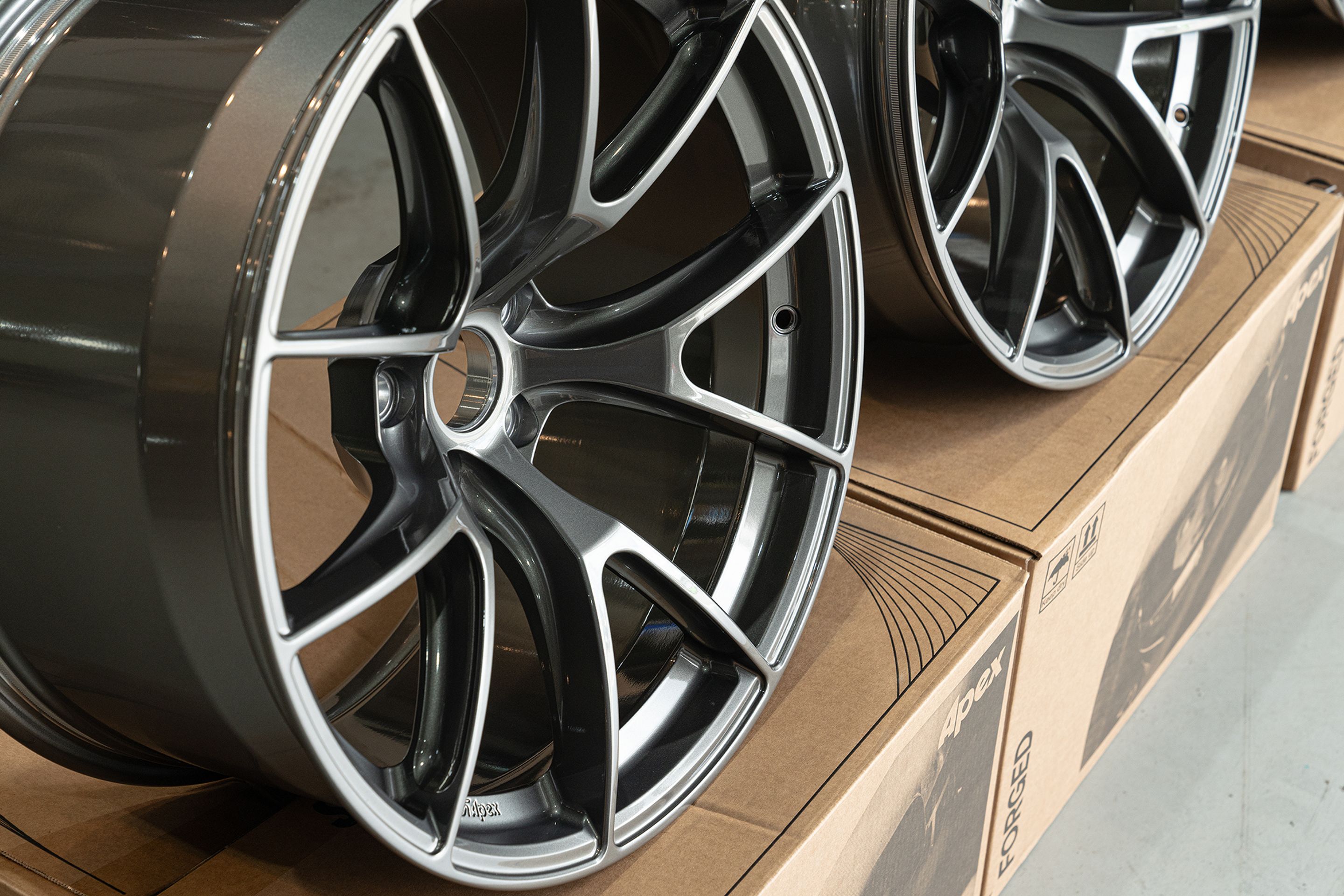 Black BMW G80 M3 with 19" VS-5RS Apex wheels in Anthracite