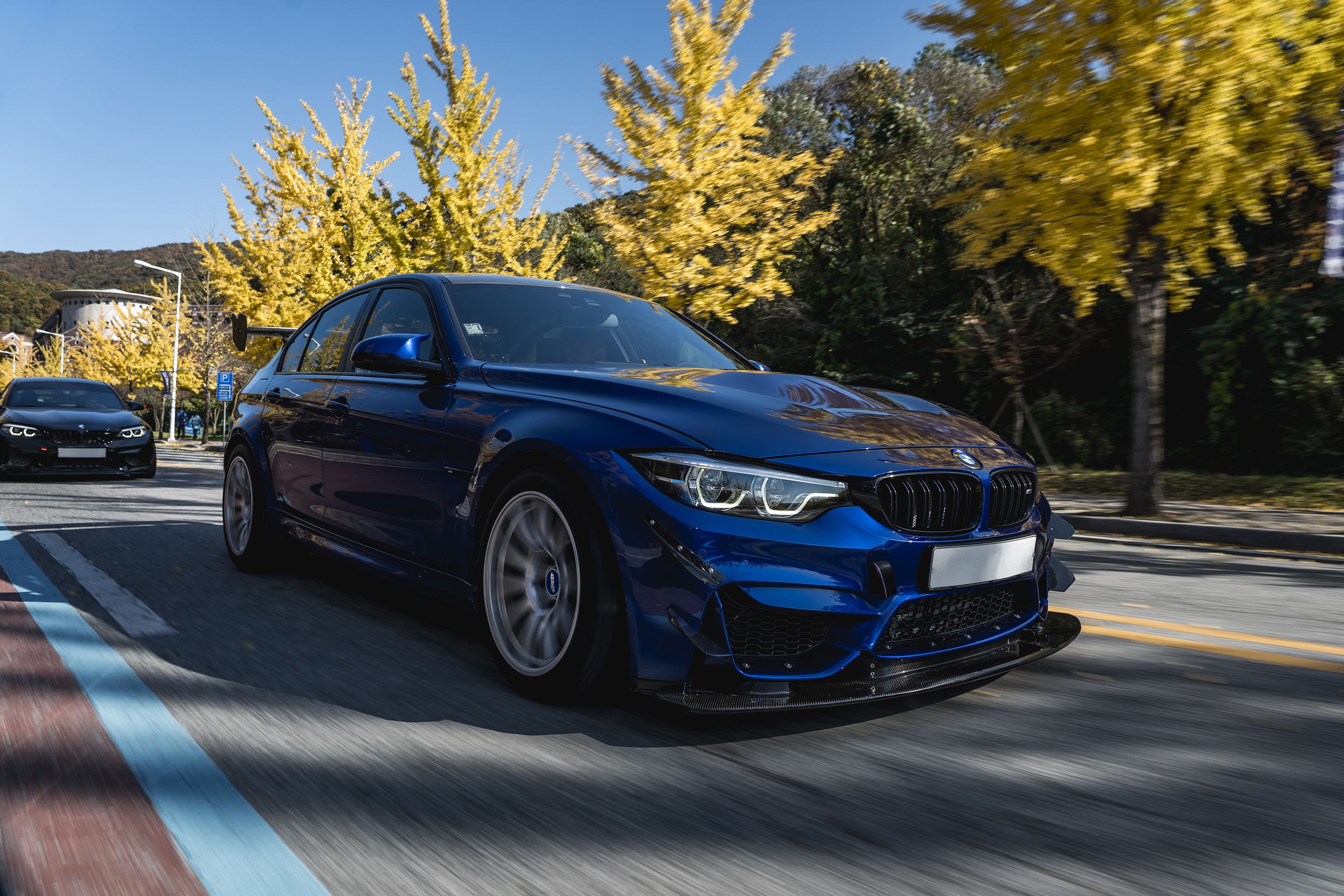 Blue BMW F80 M3 with 18" SM-10 Apex wheels in Race Silver