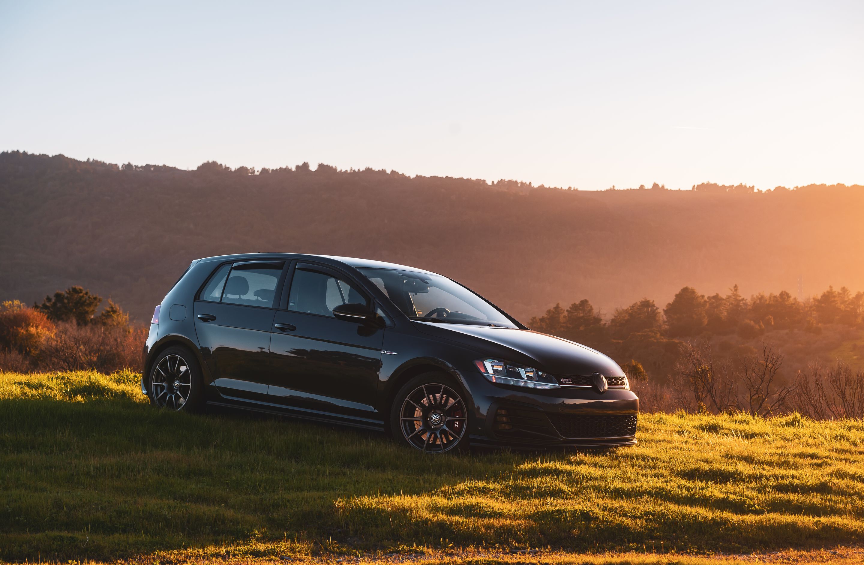 Black VW MK7 GTI with 17" SM-10 Apex wheels in Anthracite