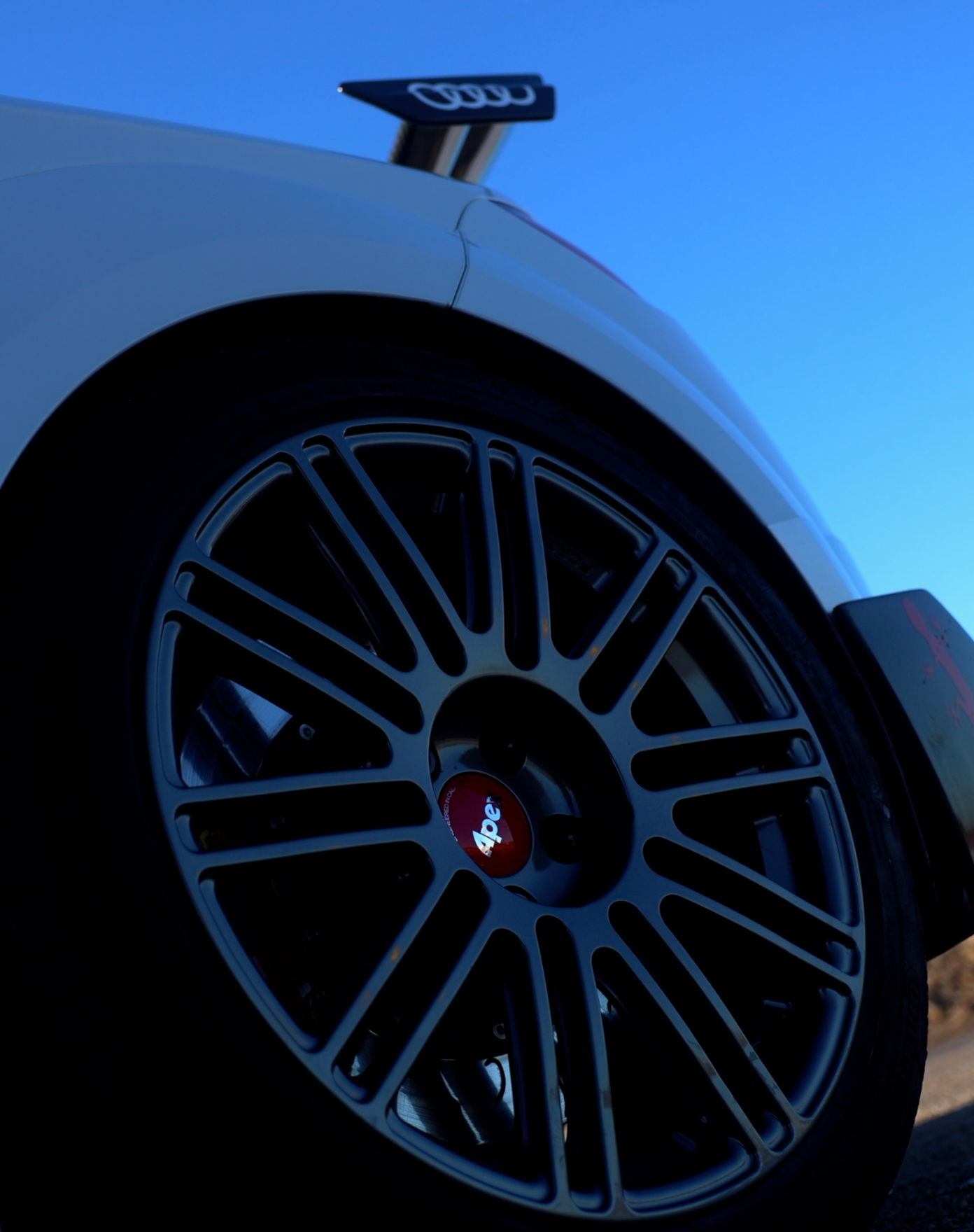 Race Livery Audi FV/8S TT RS with 18" TC-10RT Apex wheels in Anthracite