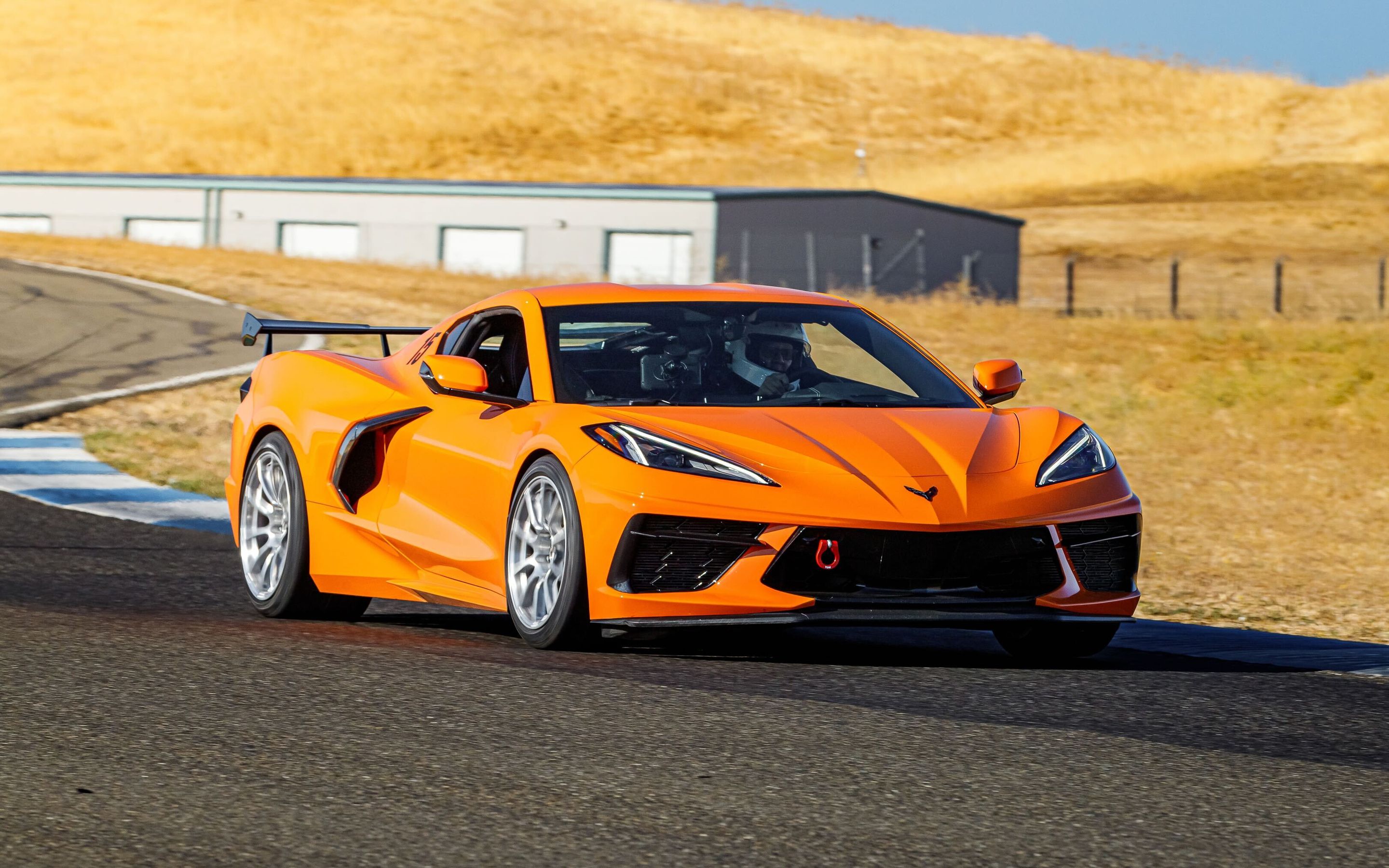 Orange Chevrolet C8 Corvette Stingray/Z51 with 18"/19" SM-10RS Apex wheels in Brushed Clear