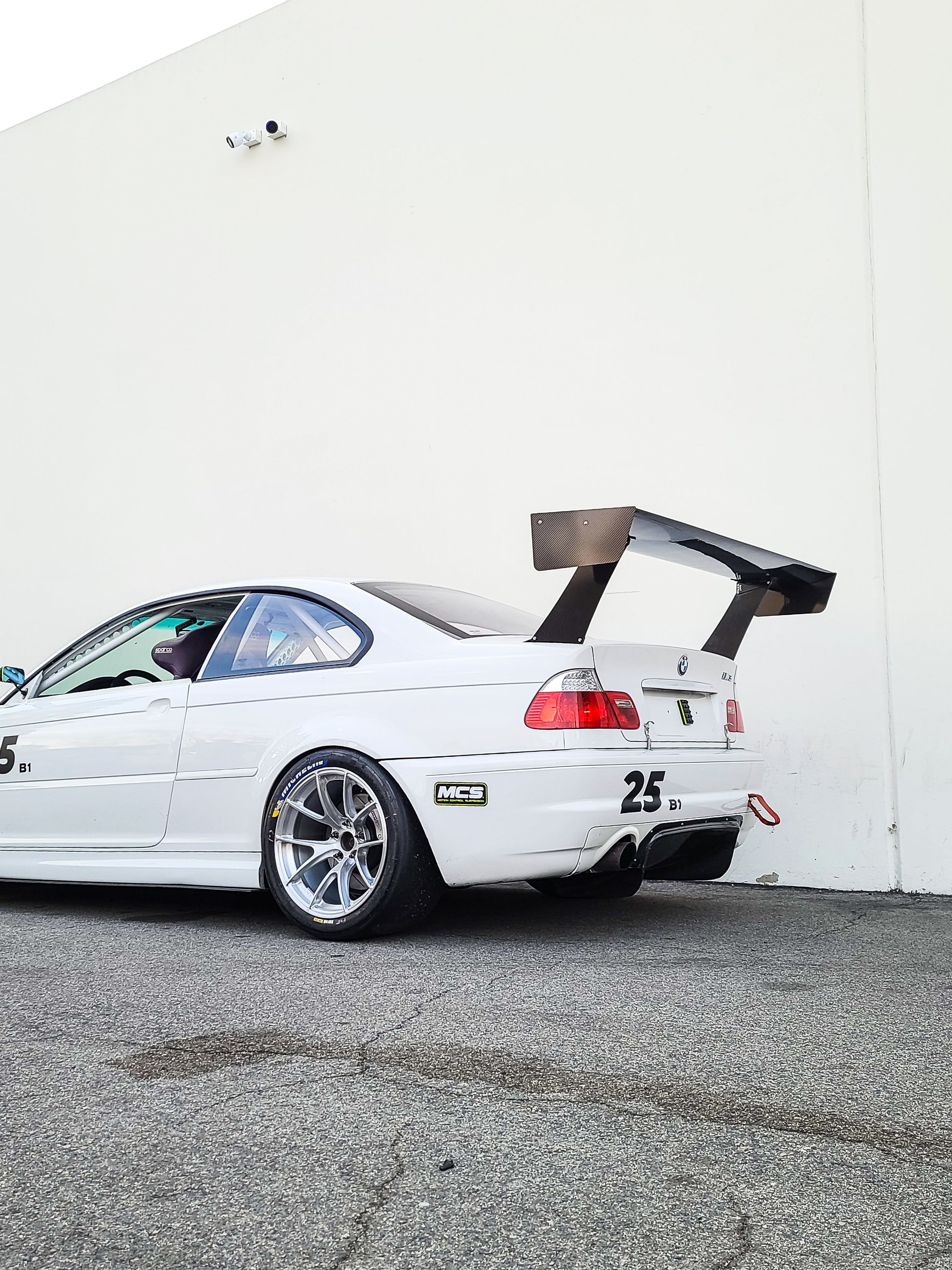 White BMW E46 M3 with 18" VS-5RS Apex wheels in Brushed Clear