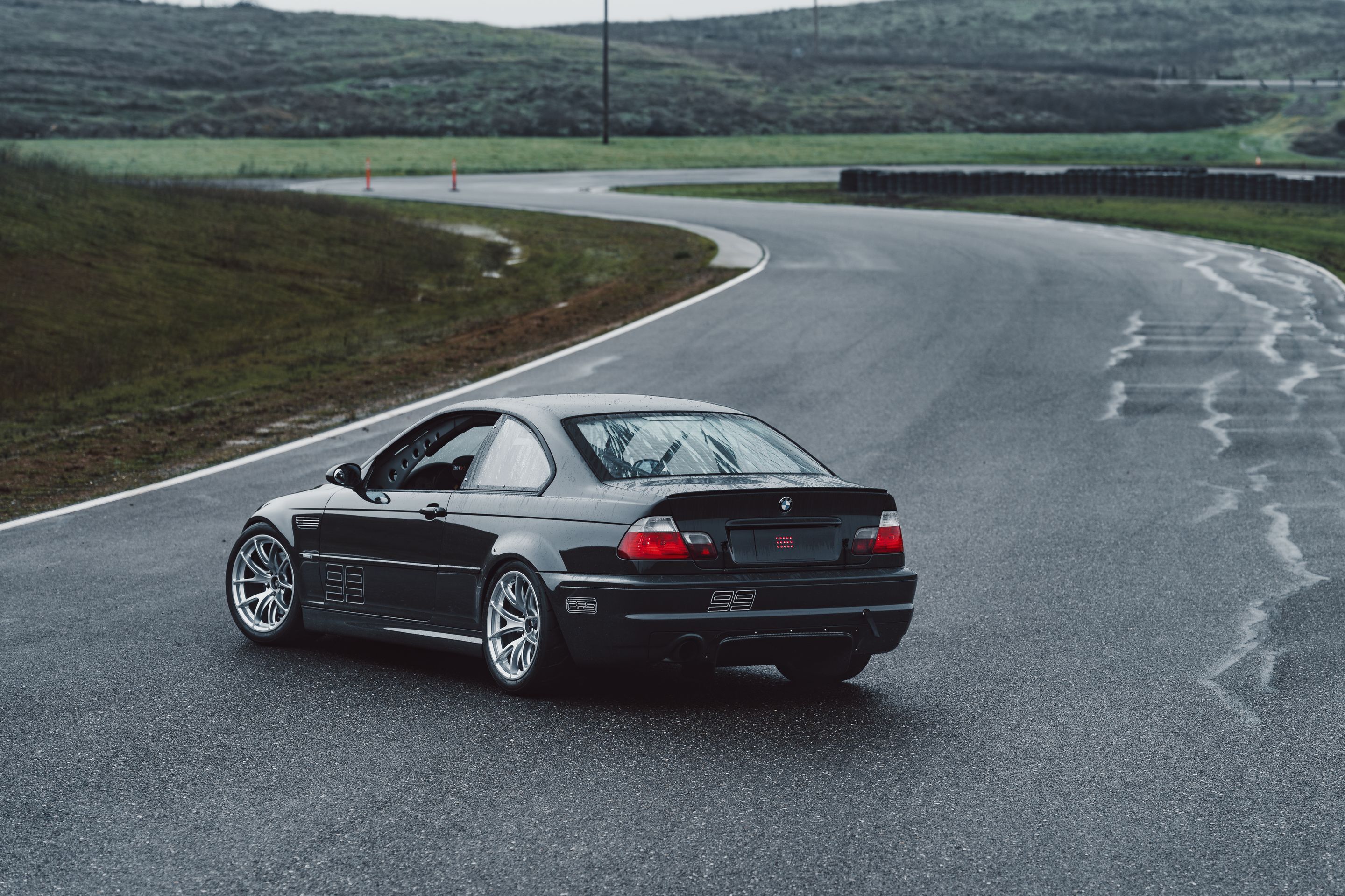 Grey BMW E46 M3 with 18" VS-5RE Apex wheels in Race Silver