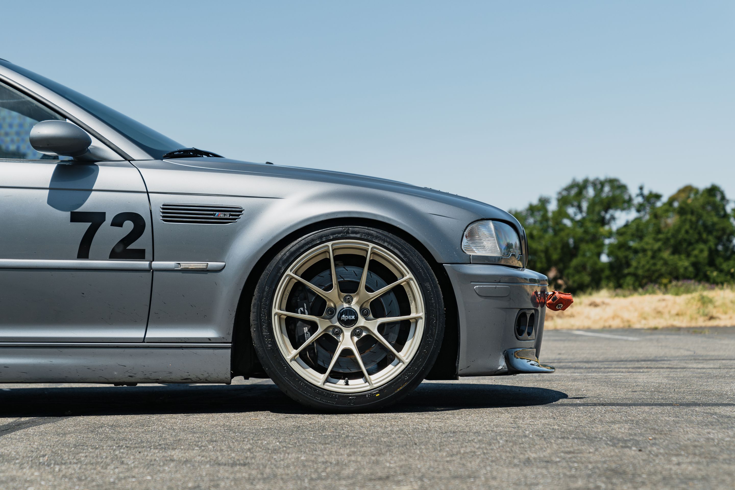 Grey BMW E46 M3 with 18" VS-5RS Apex wheels in Motorsport Gold