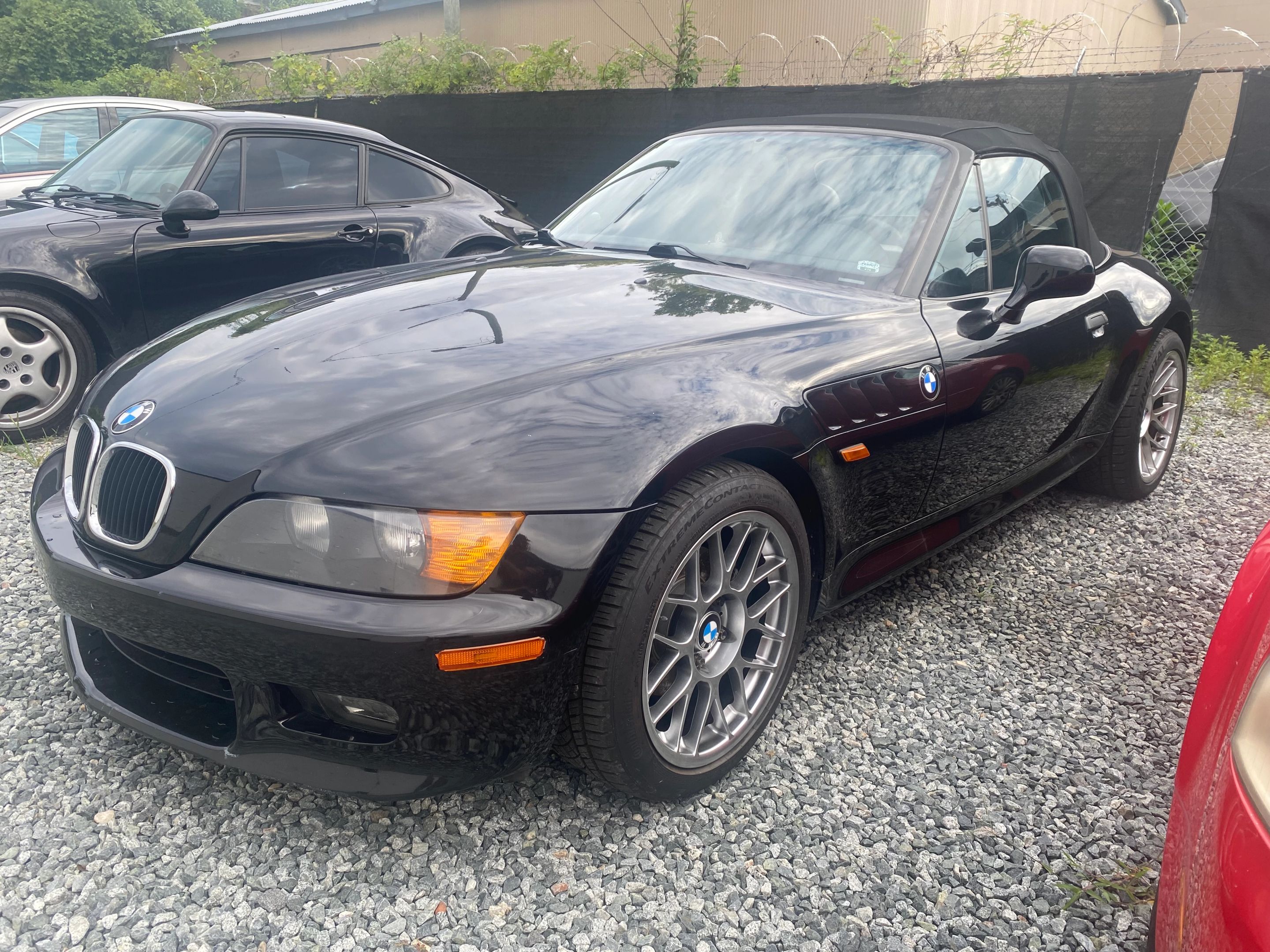 Black BMW E36/7 Roadster Z3 with 17" ARC-8 Apex wheels in Hyper Black