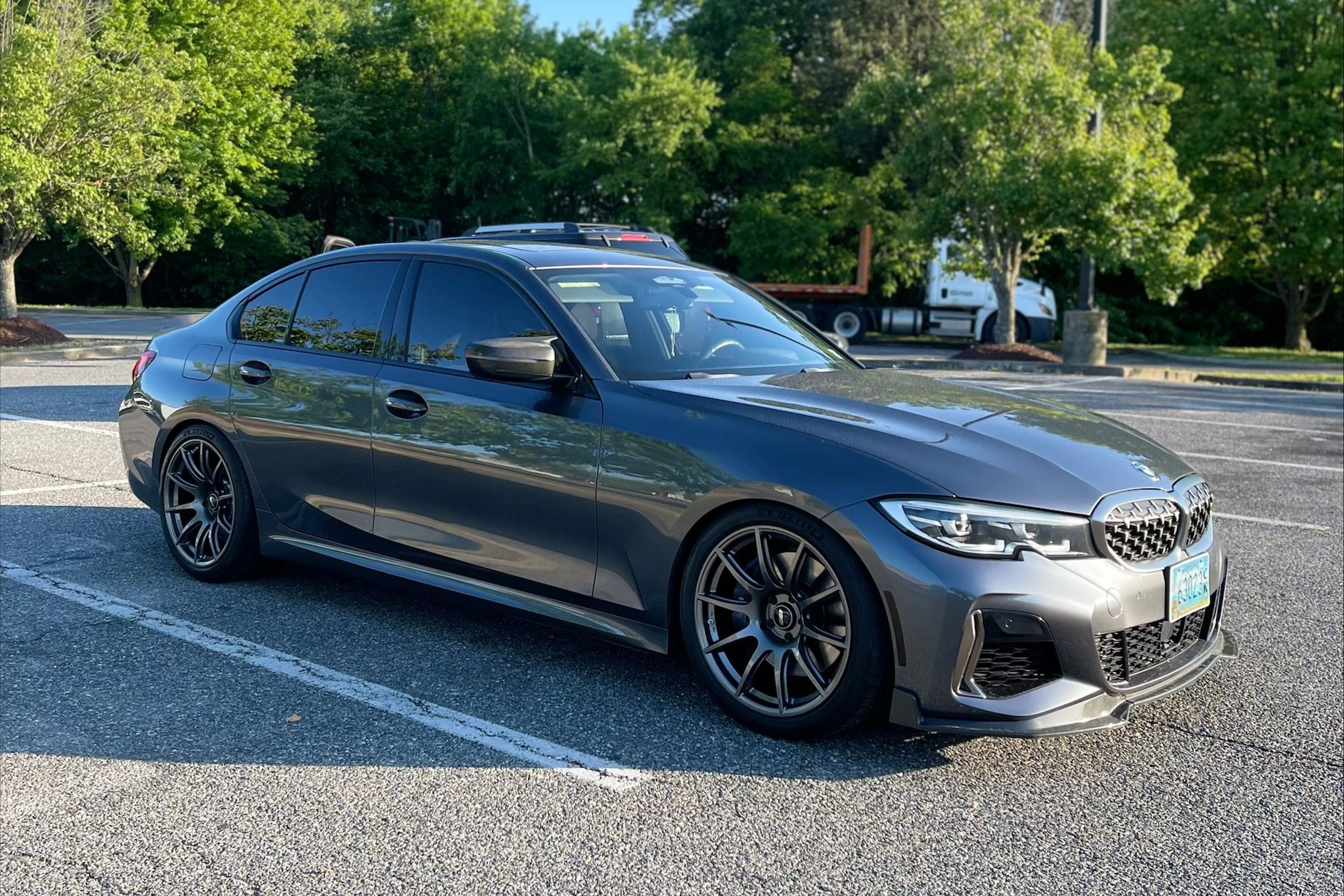 Grey BMW G20 Sedan 3 Series with 19" SM-10 Apex wheels in Anthracite