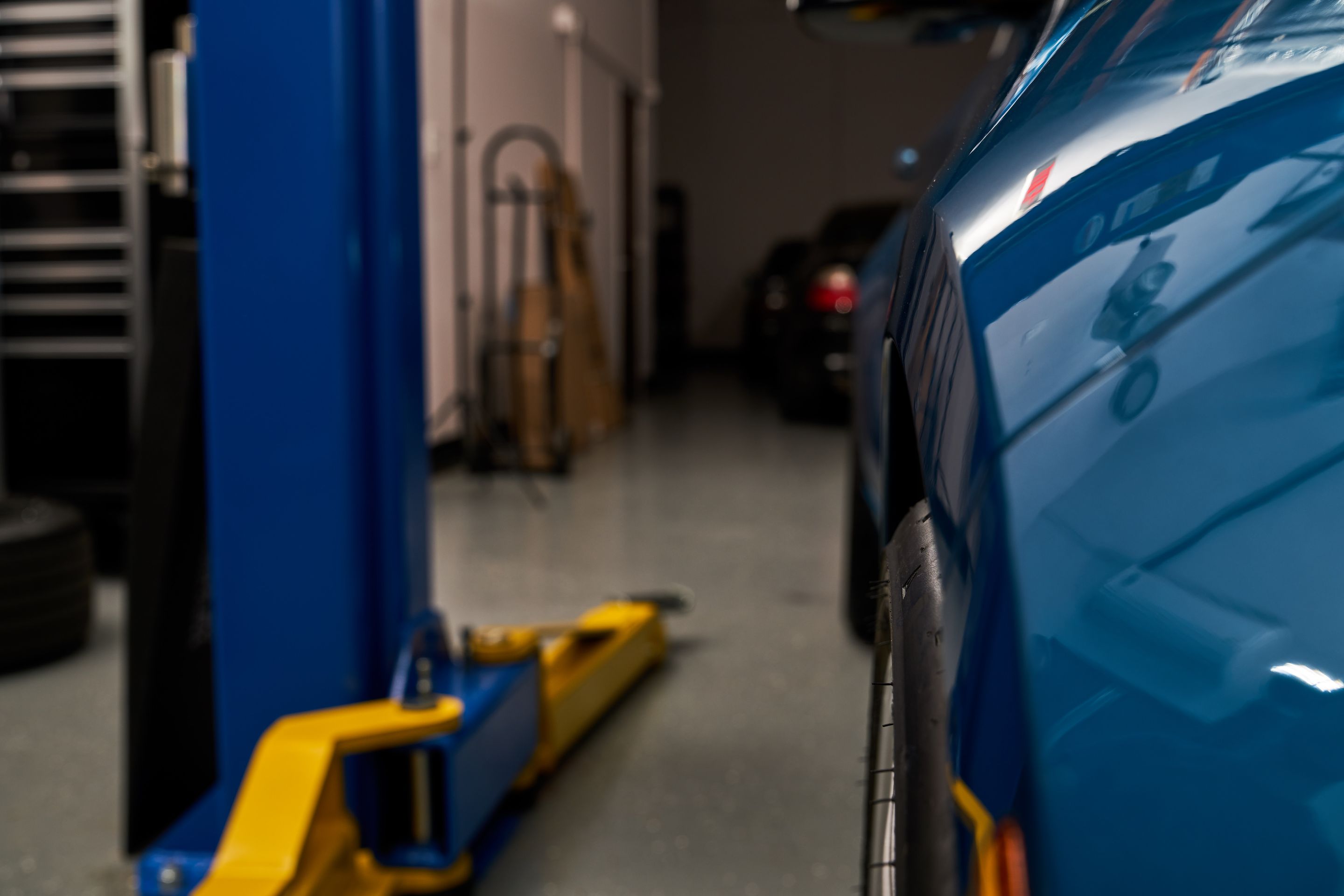 Blue BMW F87 M2 with 19" EC-7 Apex wheels in Race Silver