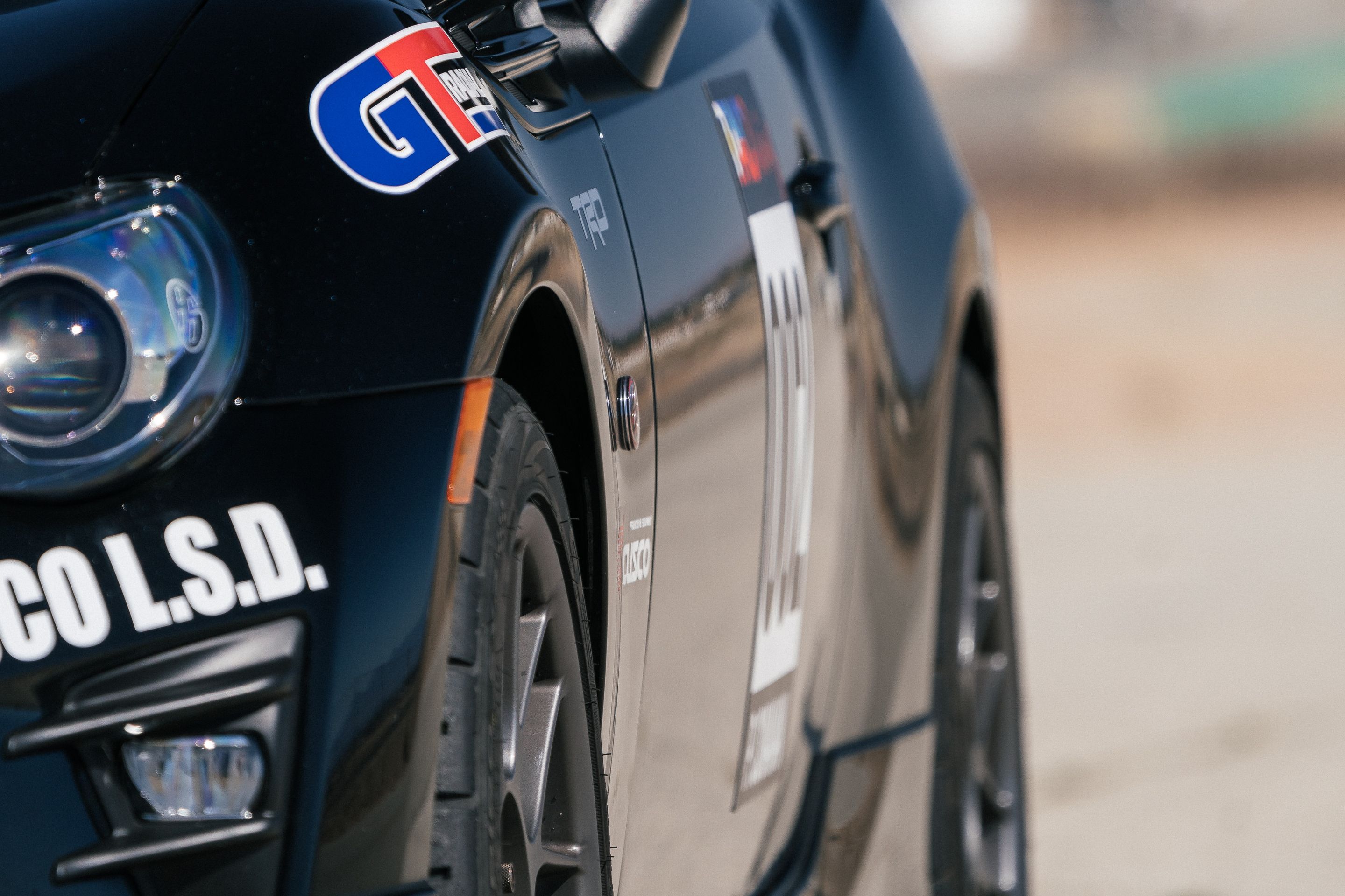 Black Toyota 86 / GT86 / FT86 with 17" ARC-8 Apex wheels in Anthracite