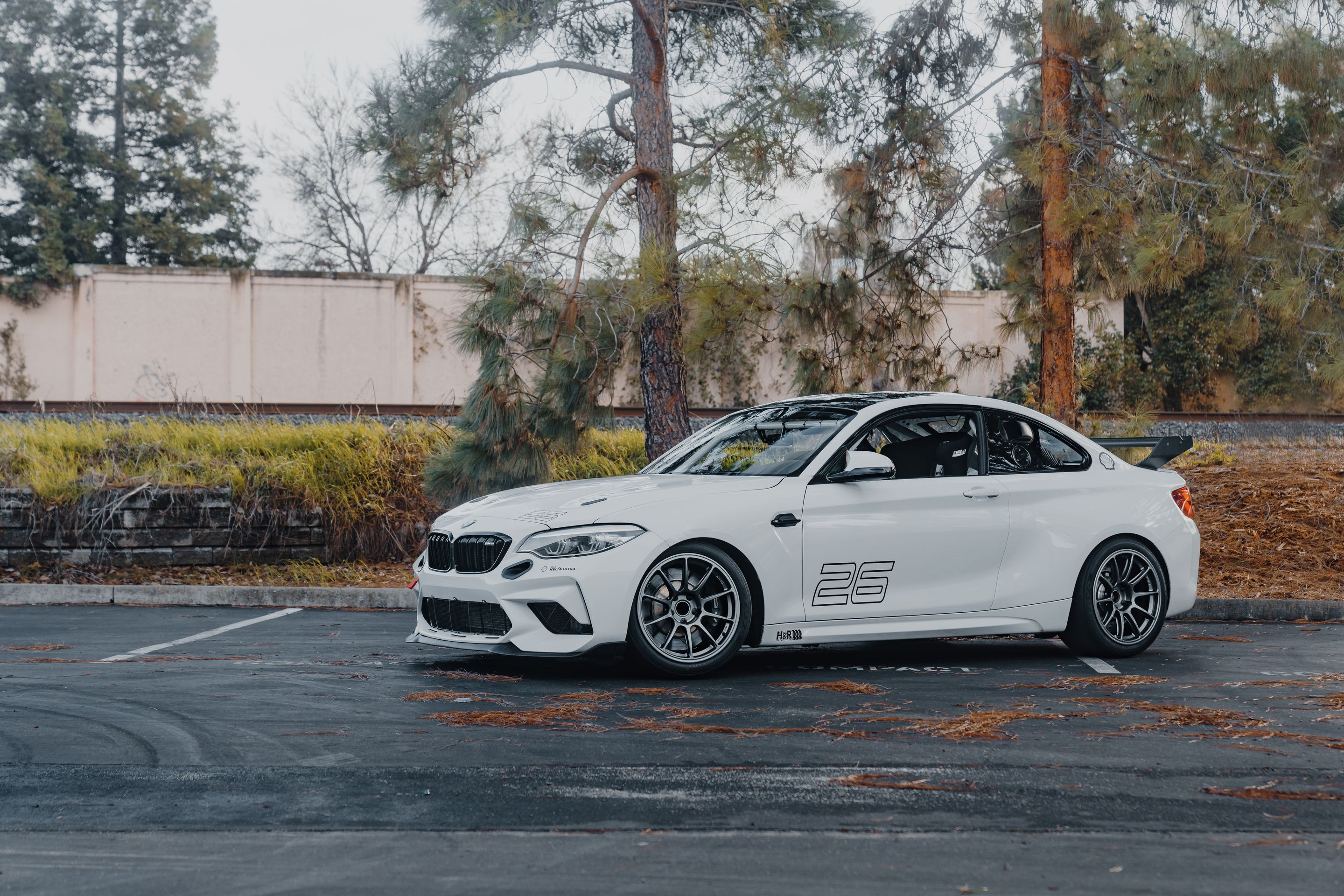 White BMW F87 M2 with 18" SM-10RE Apex wheels in Anthracite