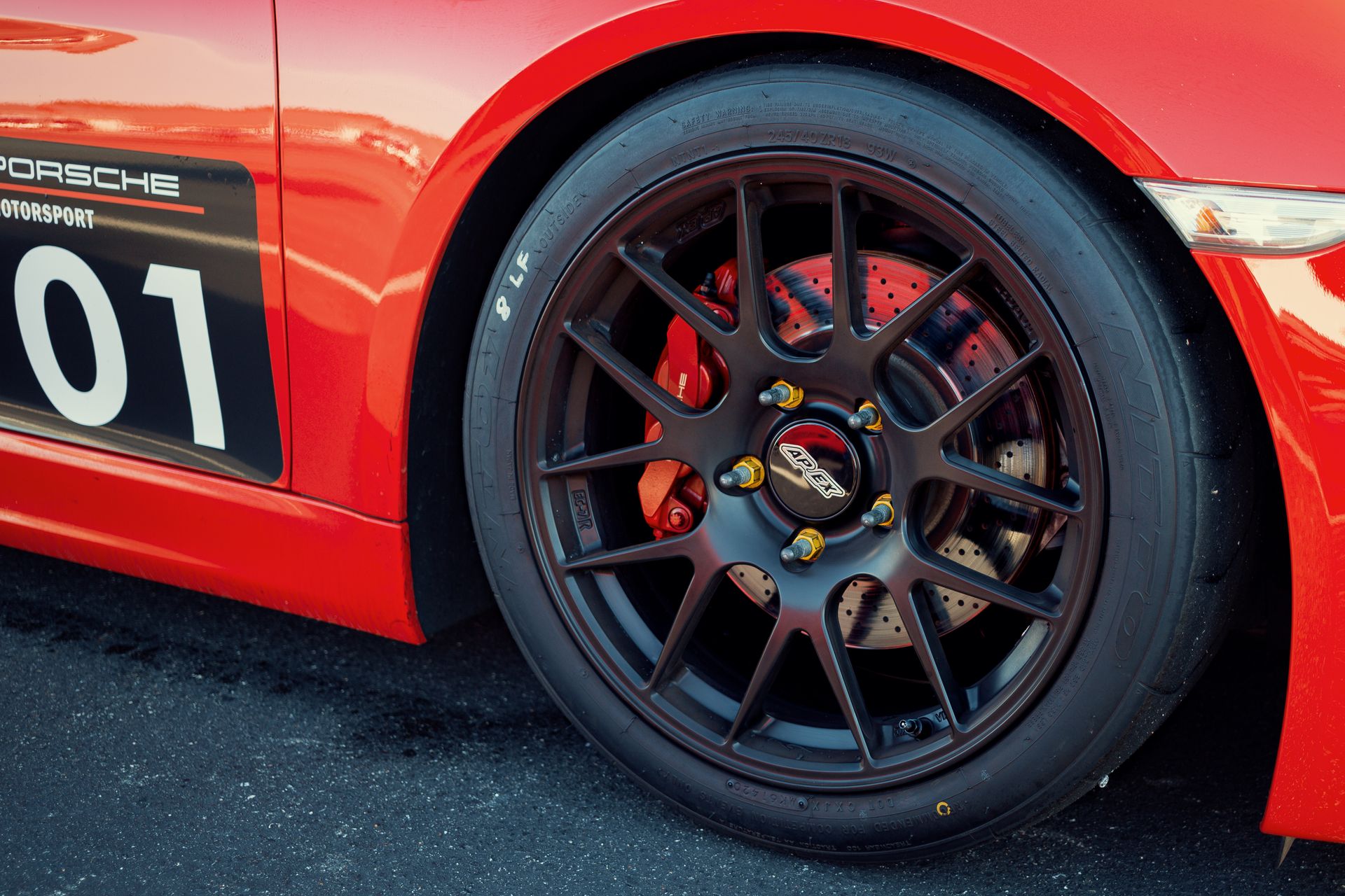 Black 7r Rims Porsche 981 Cayman S with 18