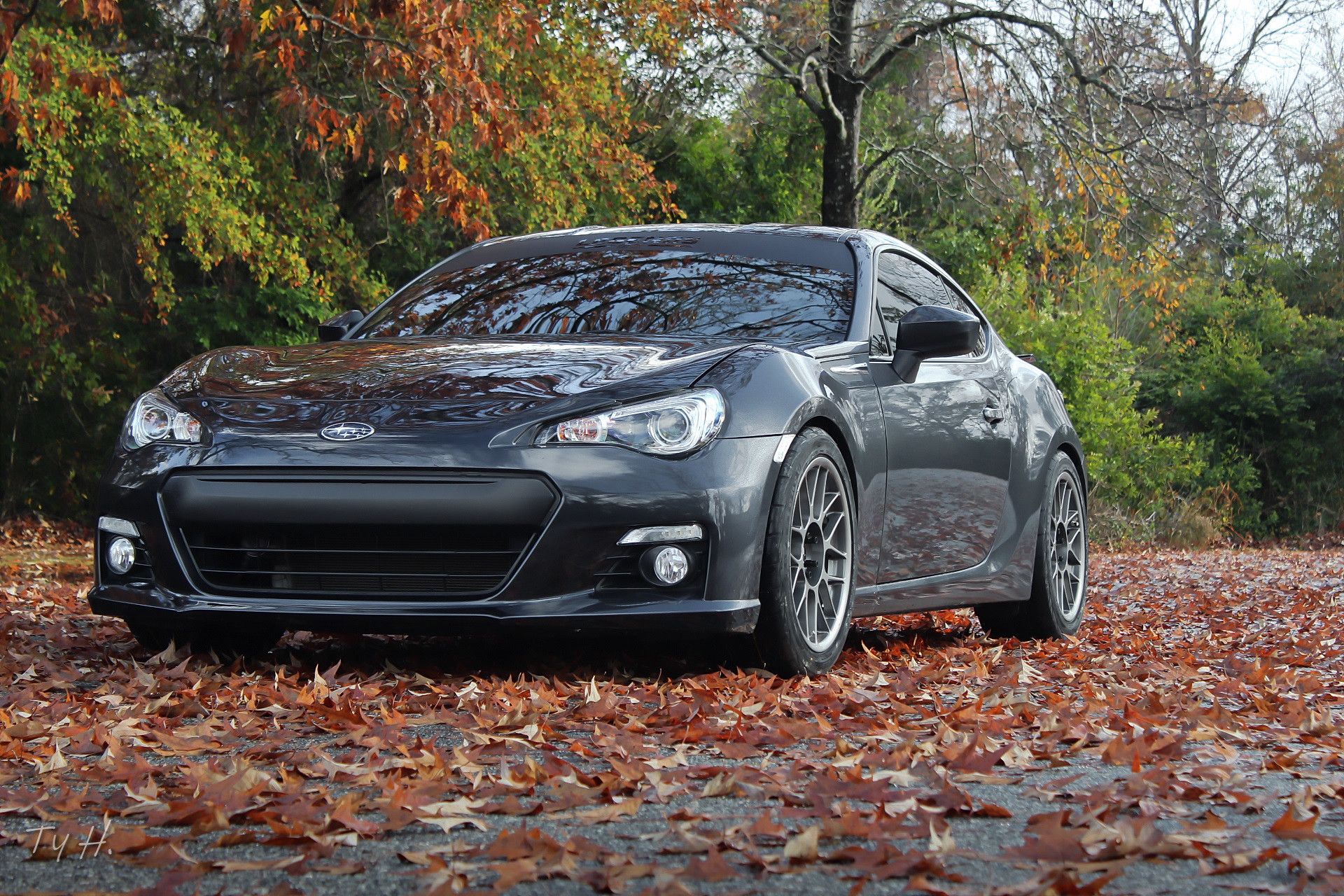 Grey Subaru ZC6 / Gen 1 BRZ with 17" ARC-8 Apex wheels in Anthracite