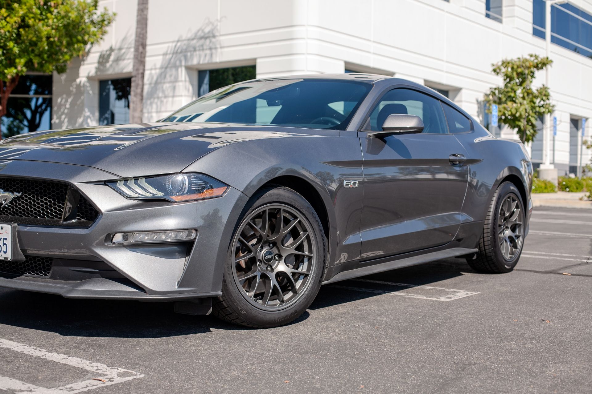 Grey Ford S550 Mustang GT with 18" EC-7 Apex wheels in Anthracite
