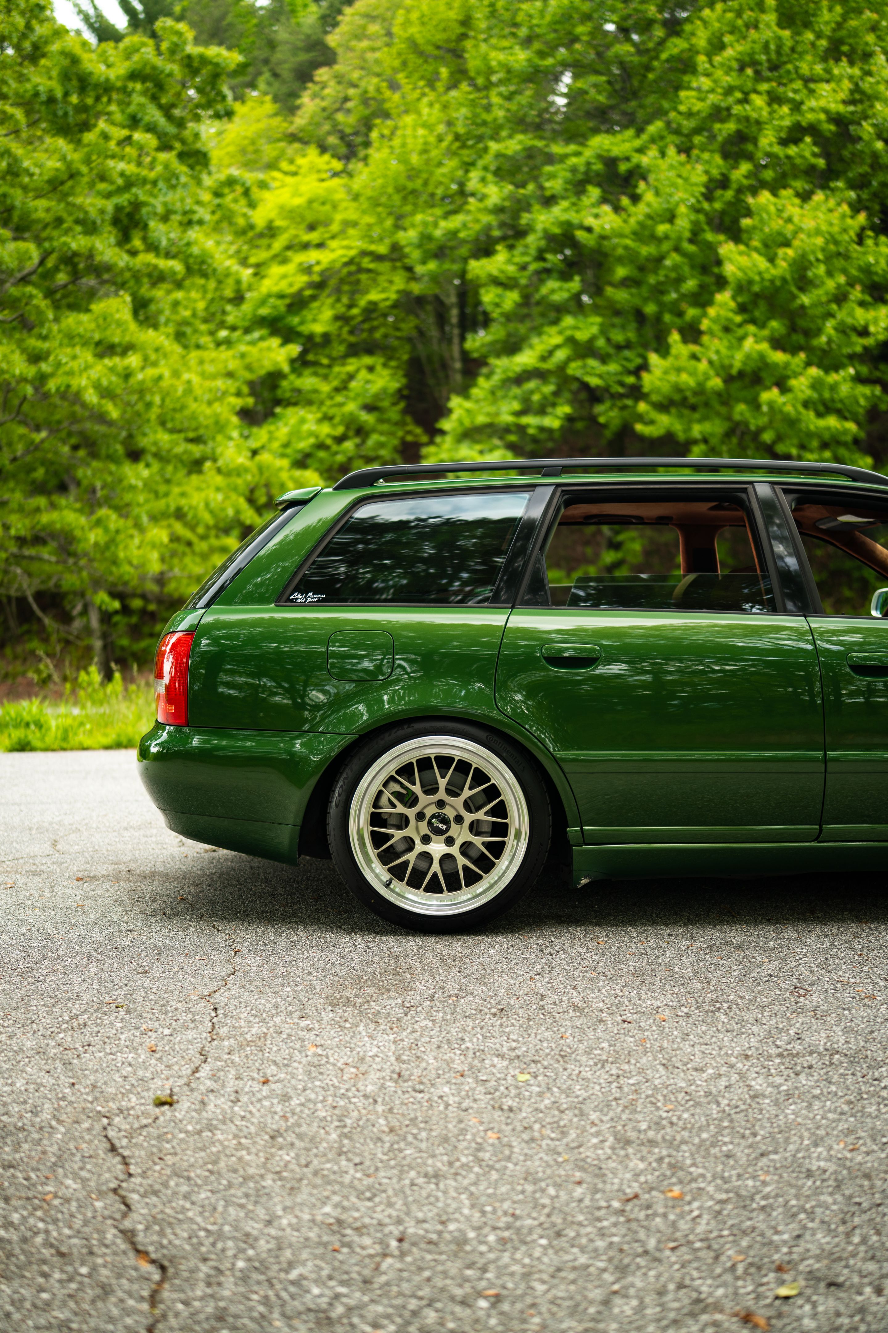 Green Audi B5 S4 Avant/Wagon with 18" ML-10RT Apex wheels in Machined Lip Gloss Motorsport Gold
