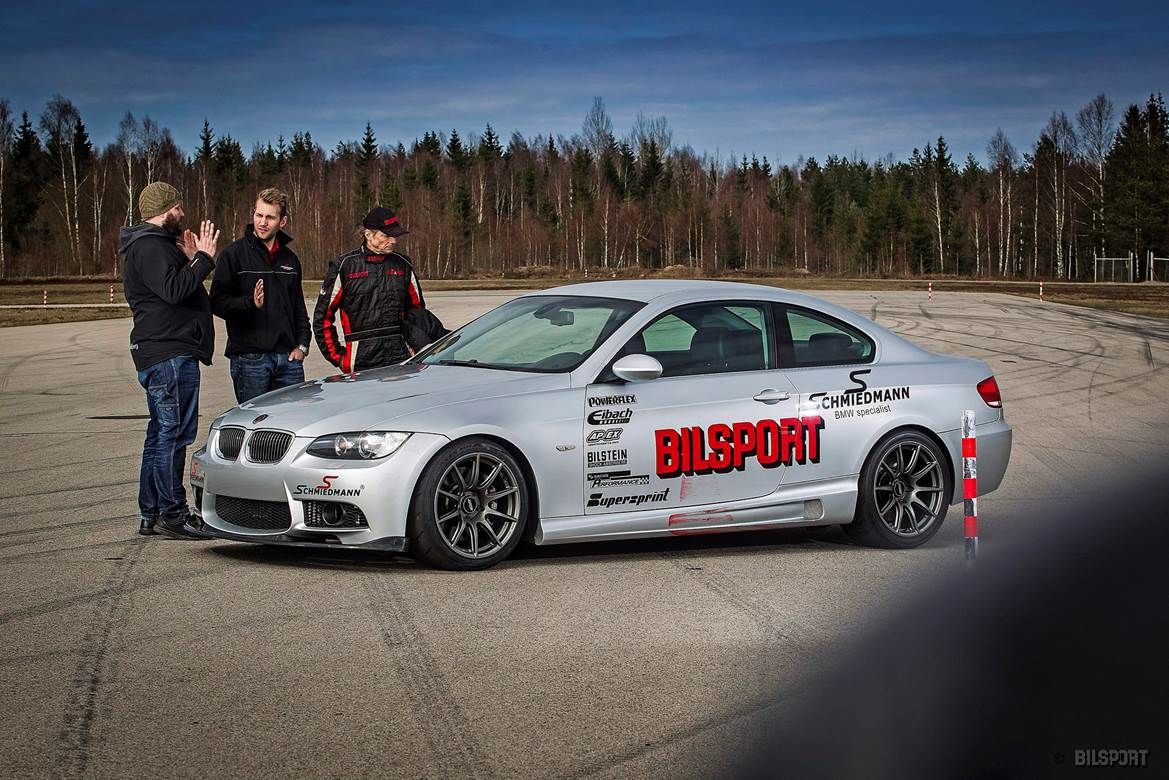 Silver BMW E92 Coupe 3 Series with 18" SM-10 Apex wheels in Anthracite