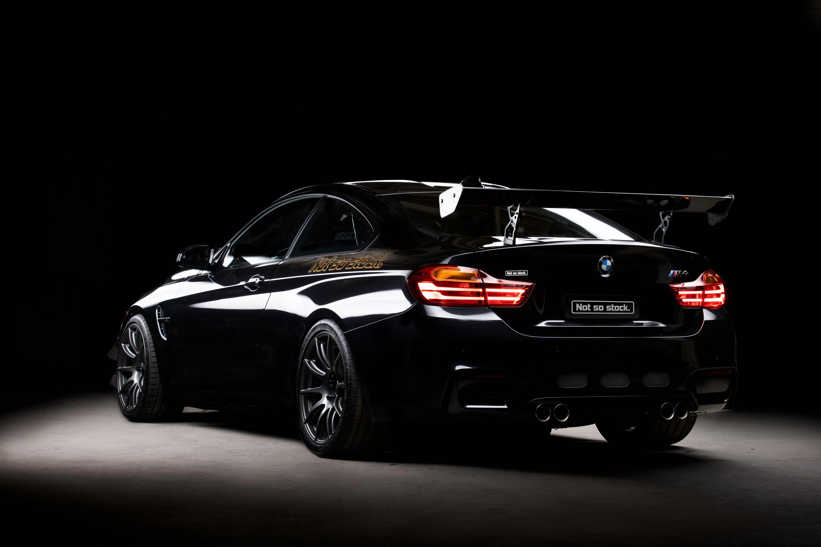 Black BMW F82 Coupe M4 with 19" SM-10 Apex wheels in Anthracite