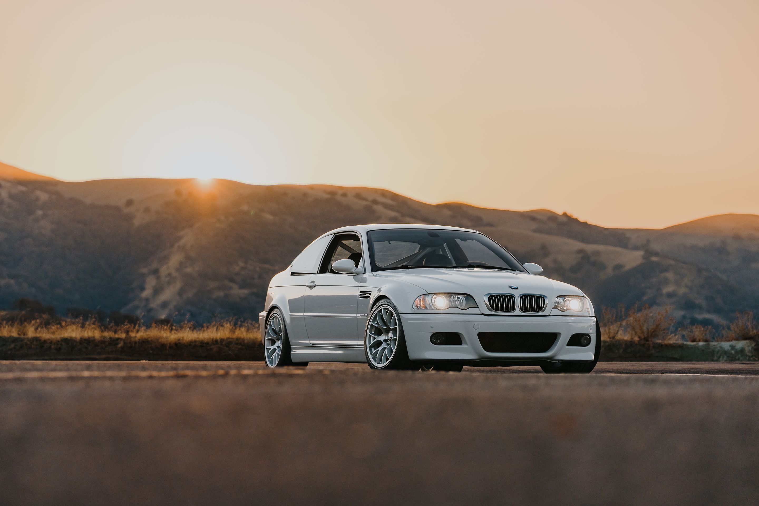 White BMW E46 M3 with 18" EC-7 Apex wheels in Race Silver