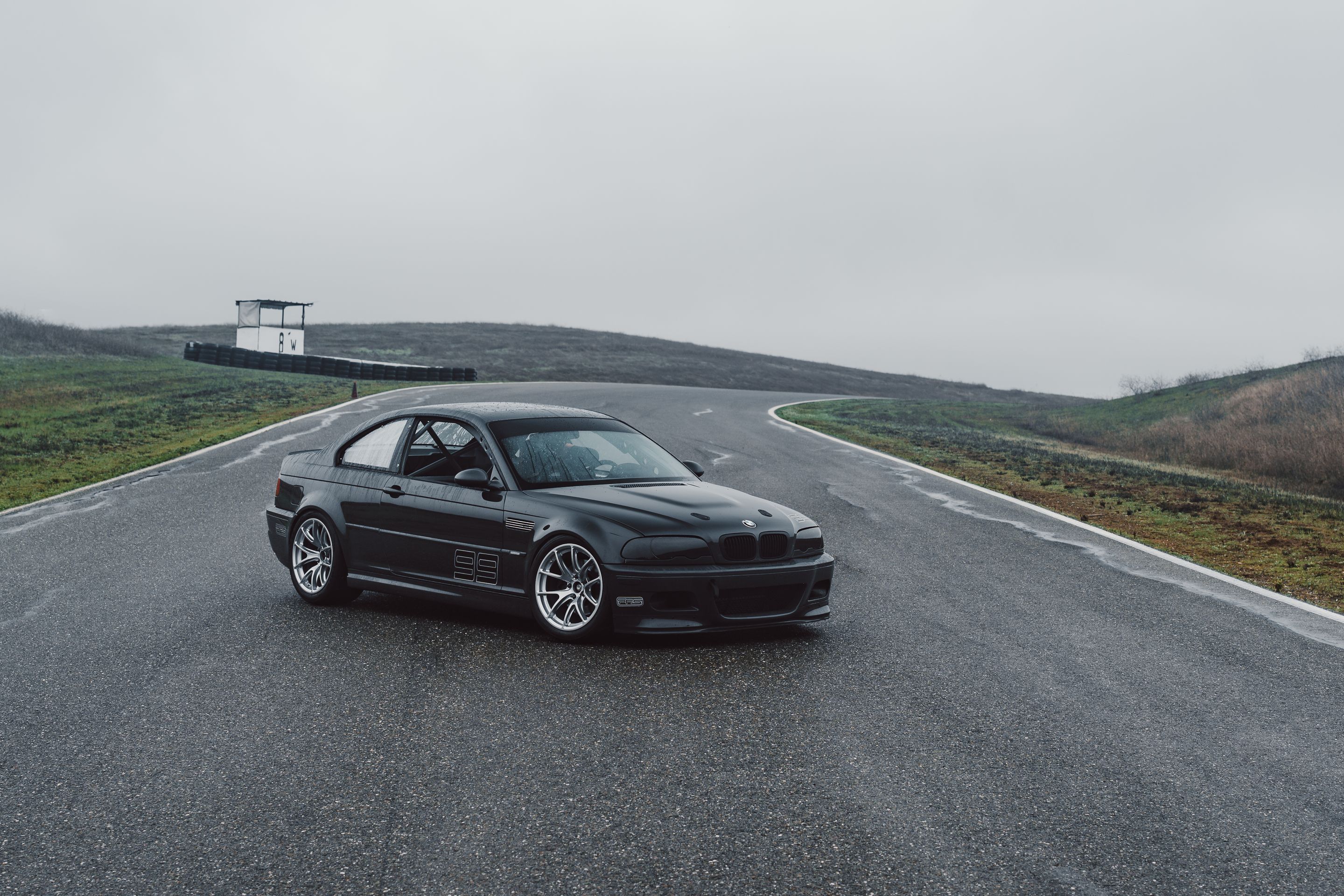 Grey BMW E46 M3 with 18" VS-5RE Apex wheels in Race Silver