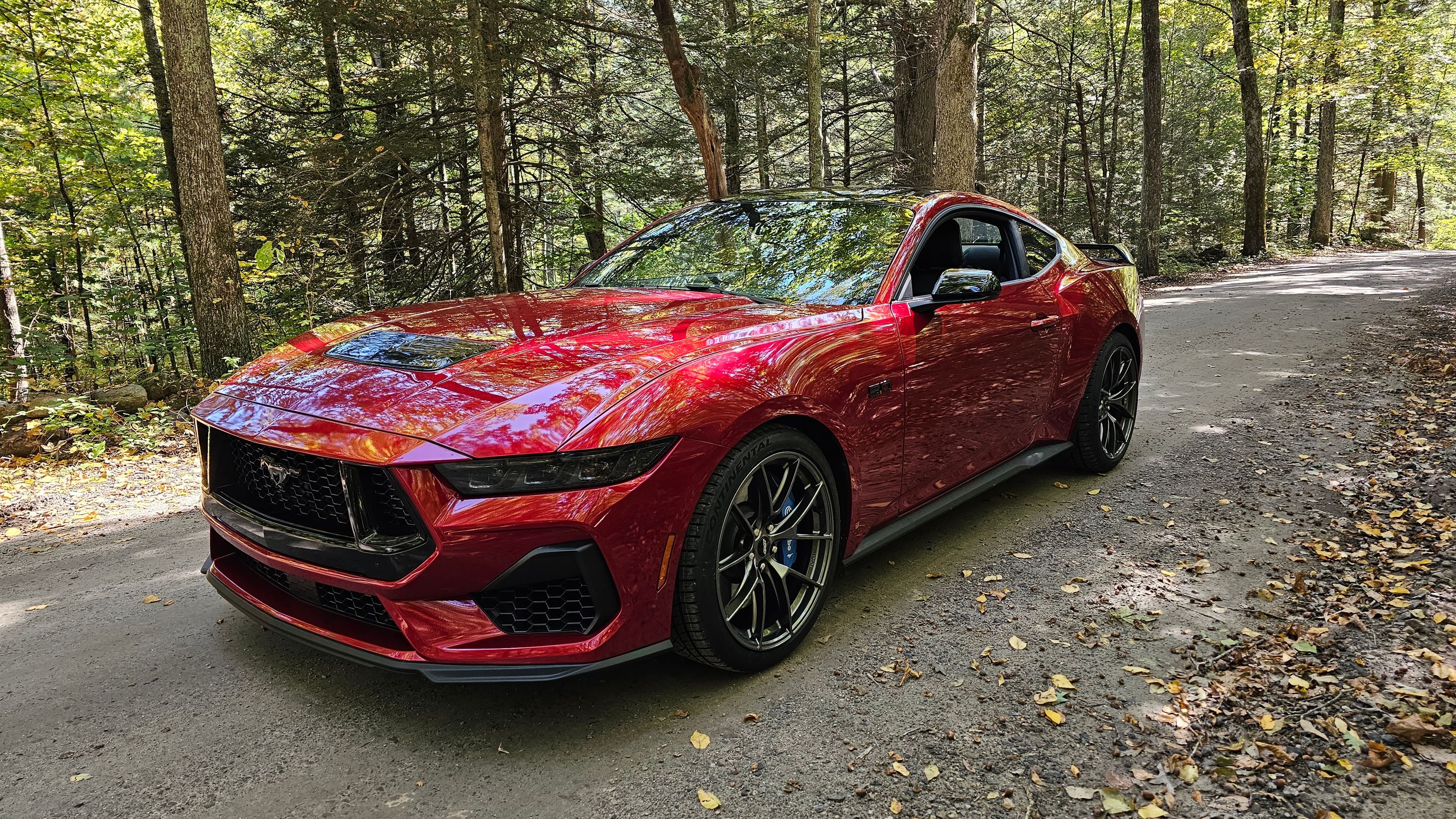 Red Ford S650 Mustang GT with 20" VS-5RS Apex wheels in Anthracite