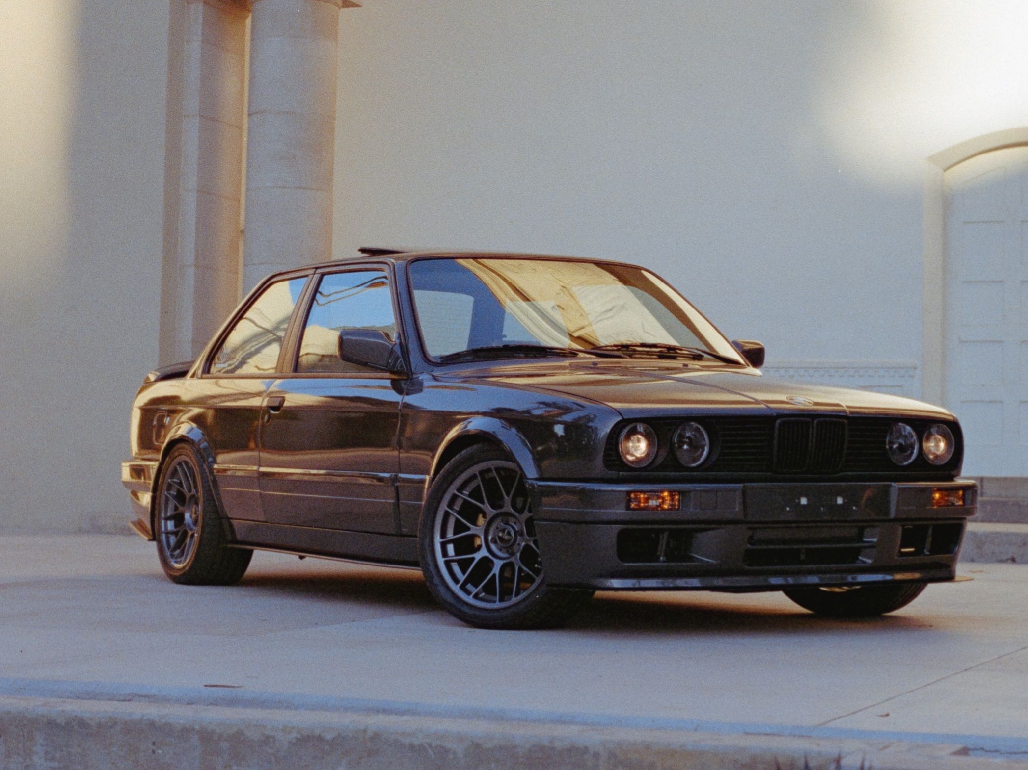 Grey BMW 3 Series - ARC-8 in Anthracite
