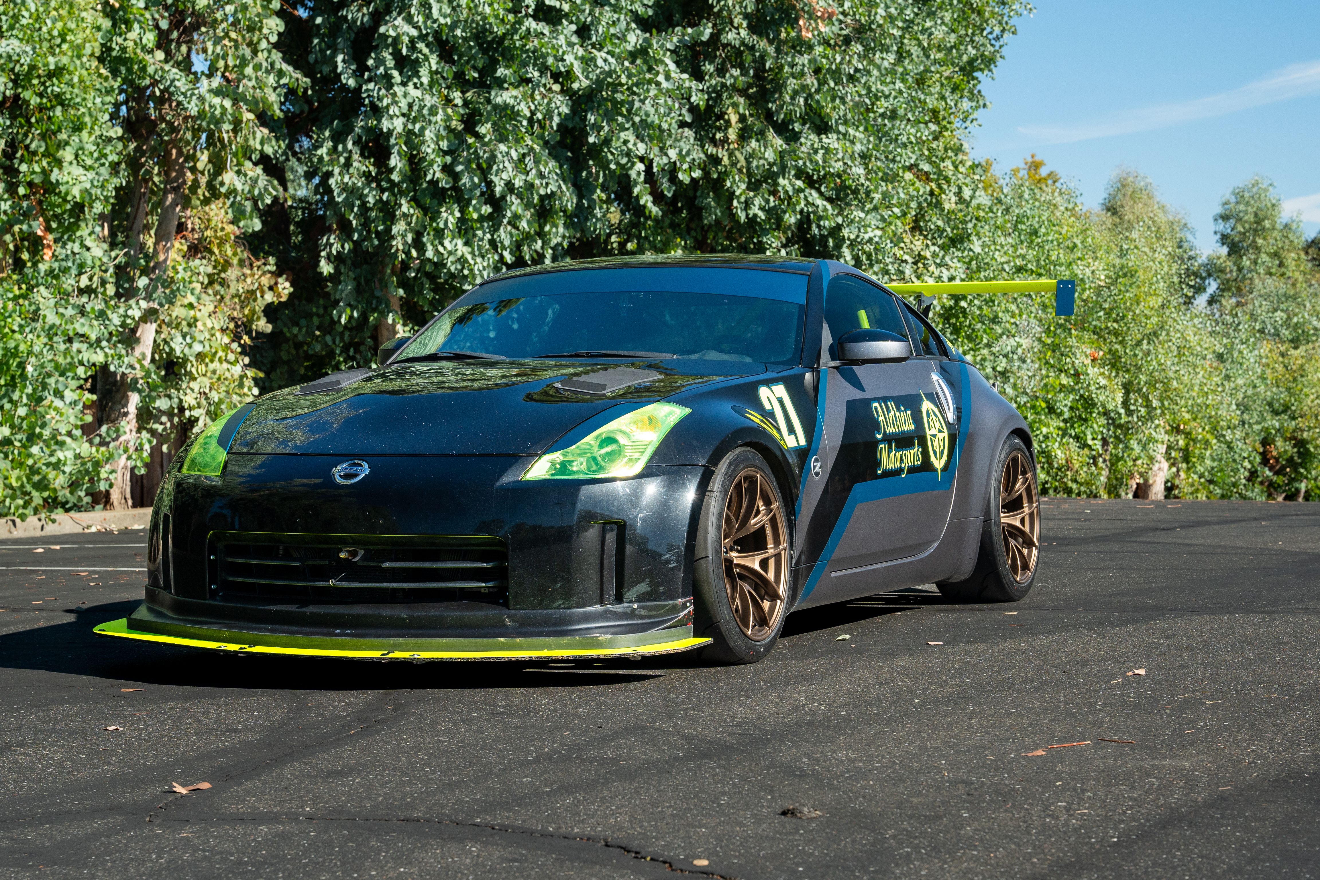 Nissan 350Z with 18