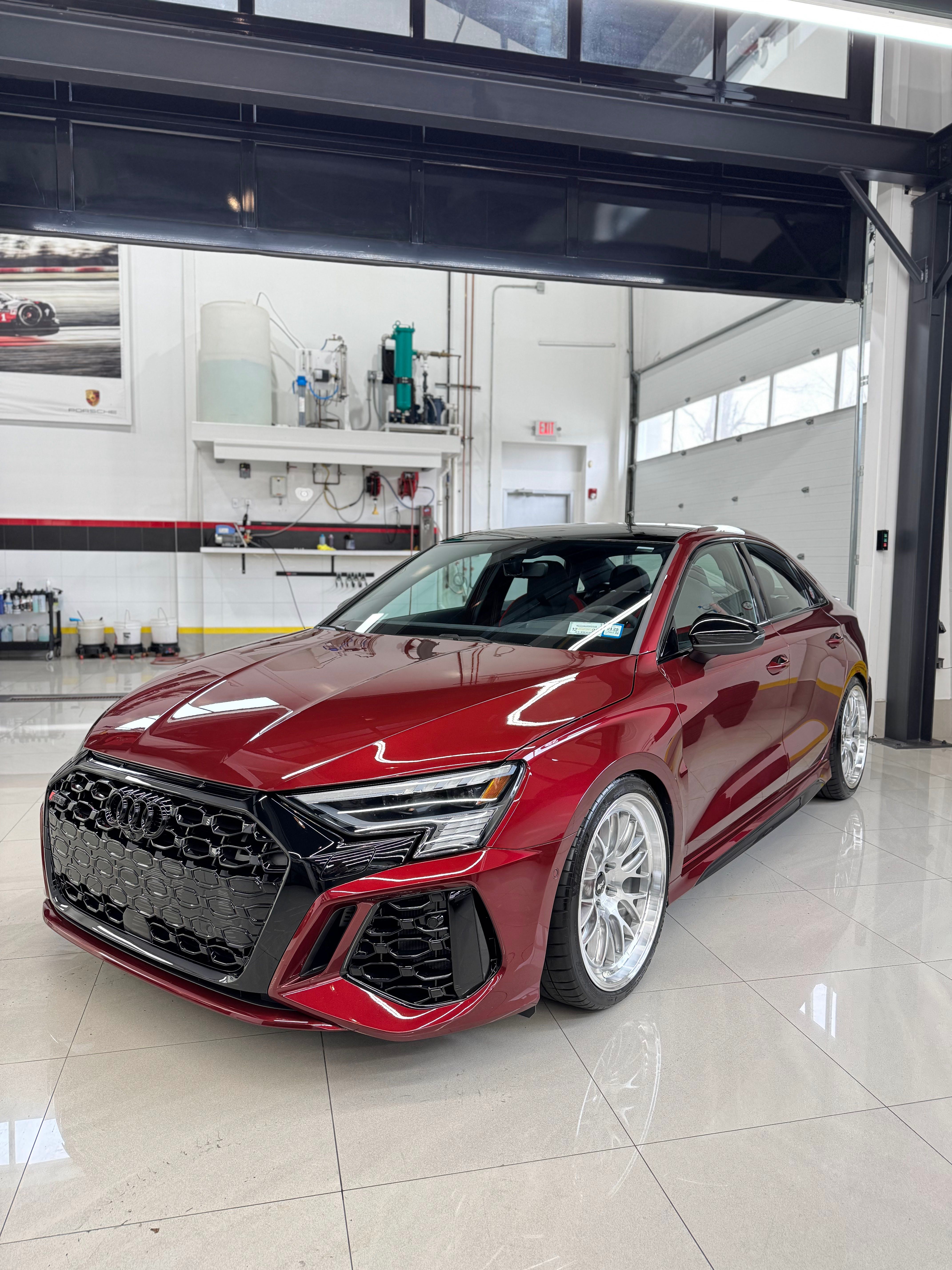 Red Audi RS 3 - ML-10RT in Machined Lip Brushed Clear