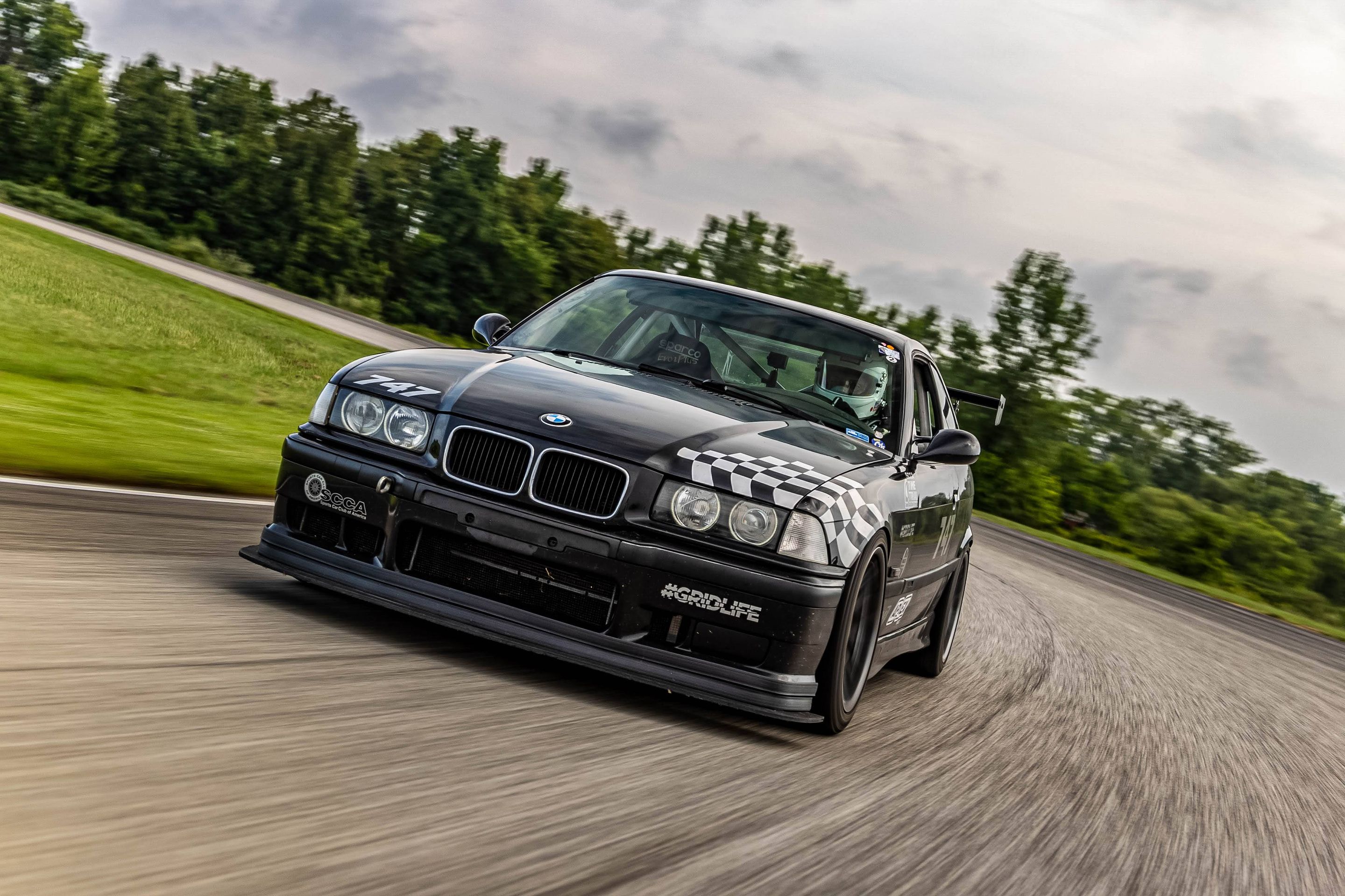 Purple BMW E36 M3 with 17" ARC-8 Apex wheels in Hyper Black
