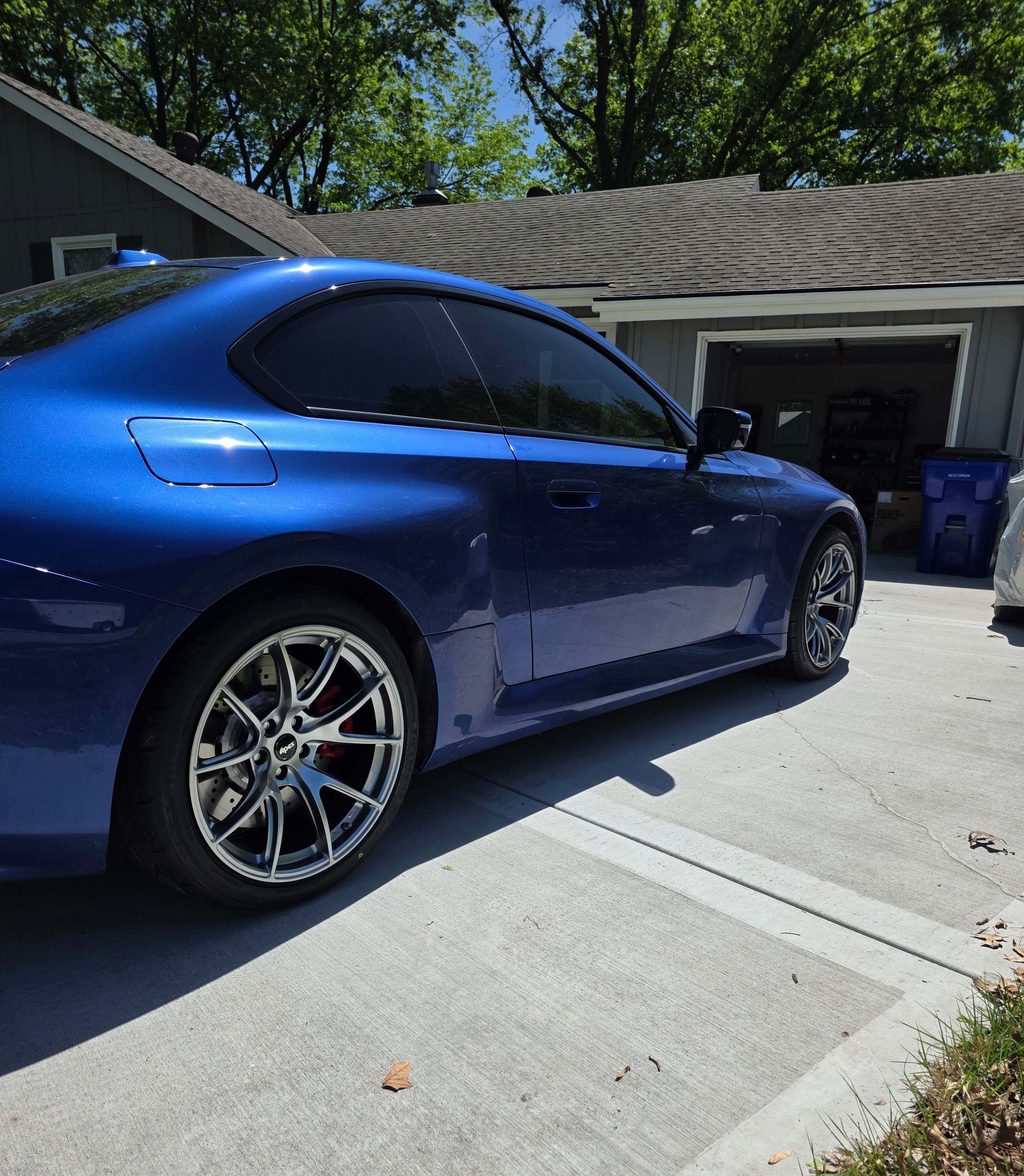 Blue BMW G87 M2 with 19" VS-5 Apex wheels in Hyper Black