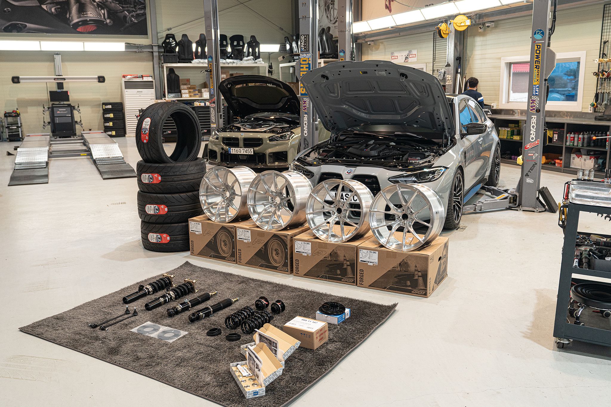 Grey BMW G80 M3 with 19" VS-5RS Apex wheels in Brushed Clear