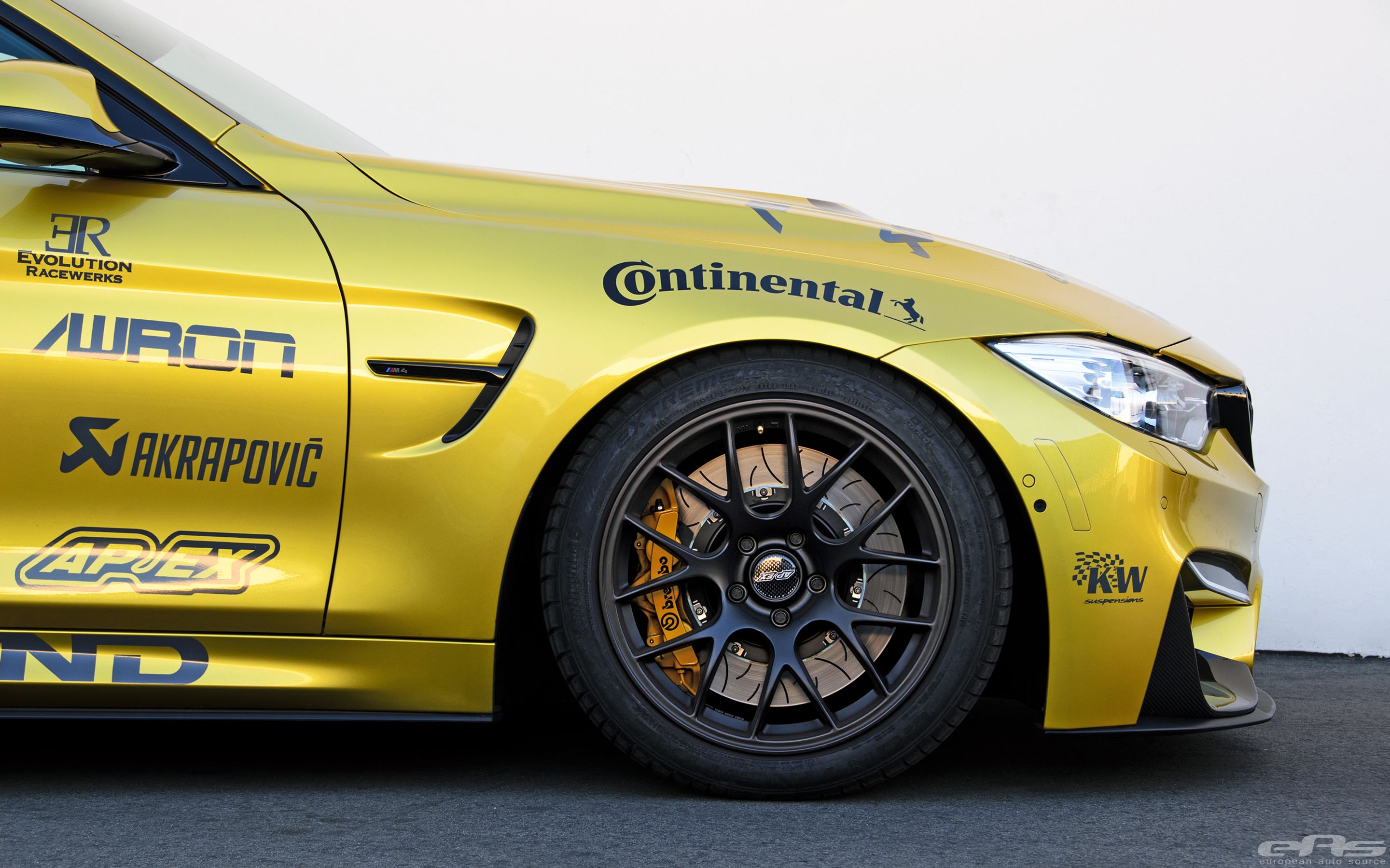 Yellow BMW F82 Coupe M4 with 18" EC-7 Apex wheels in Satin Black