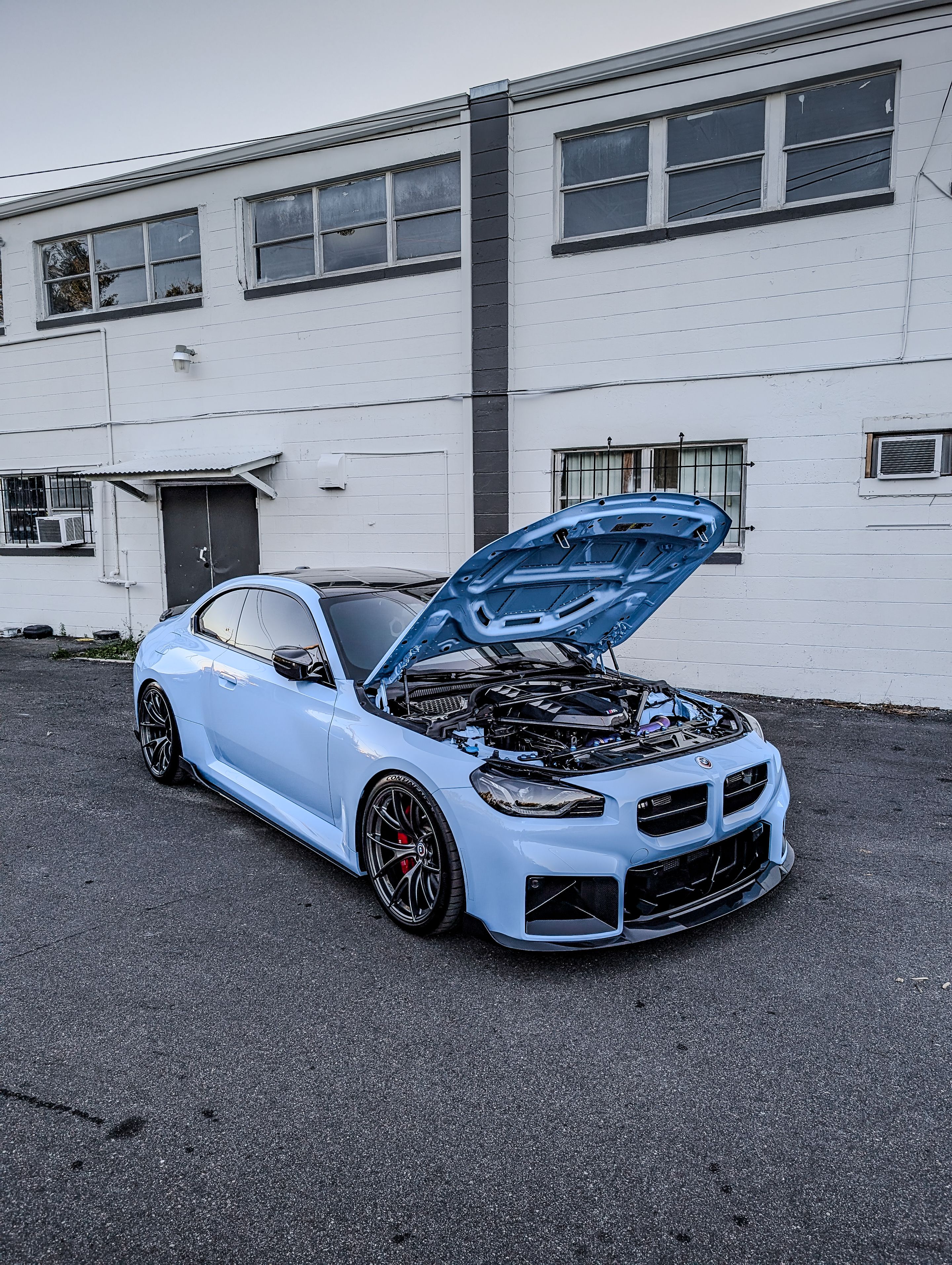 Blue BMW G87 M2 with 20" VS-5RS Apex wheels in Anthracite