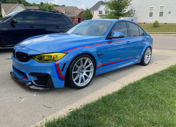 BMW F80 M3 with 19" SM-10 in Race Silver