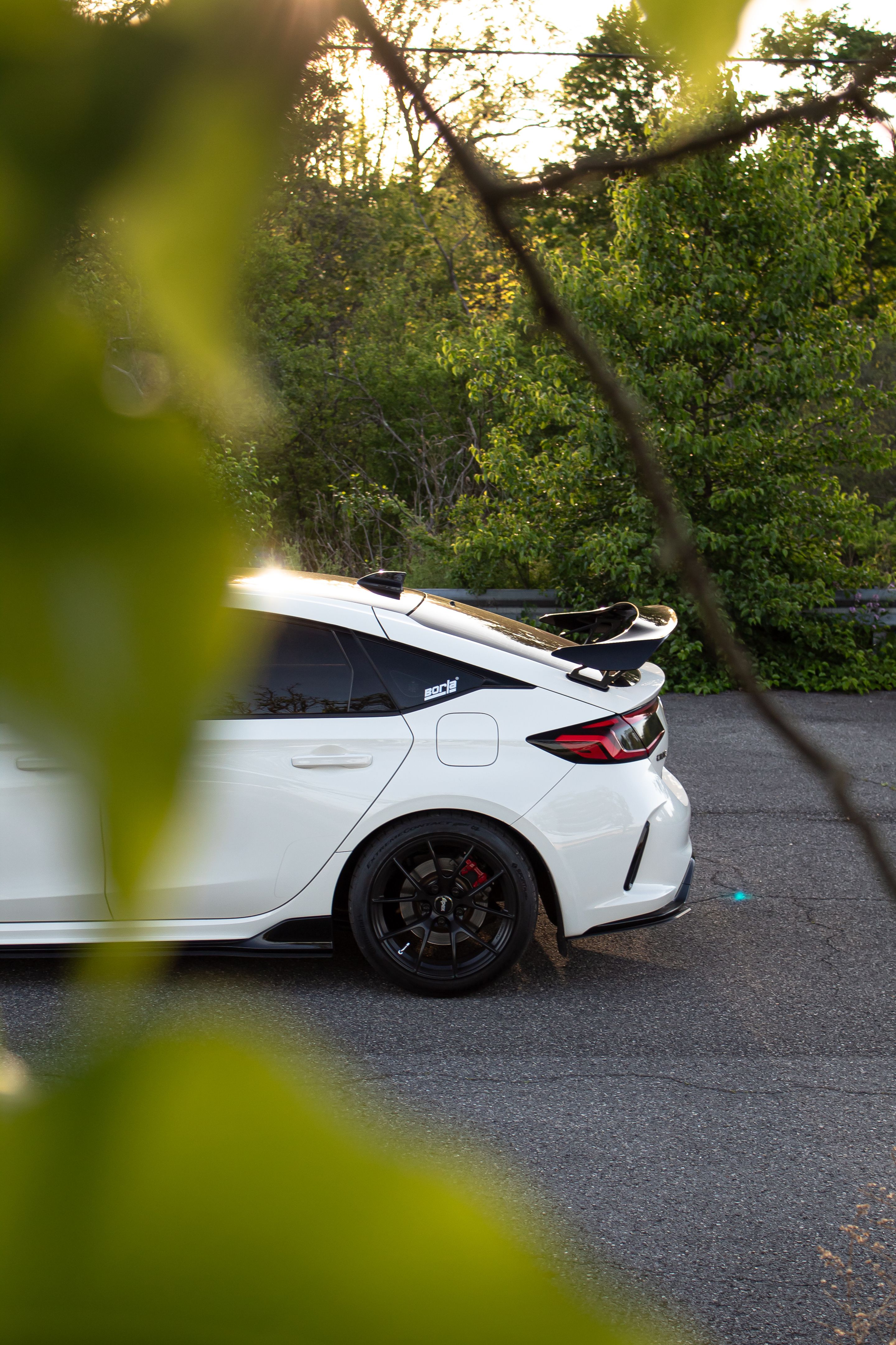 White Honda FL5 Civic Type-R with 18" VS-5RS Apex wheels in Satin Black