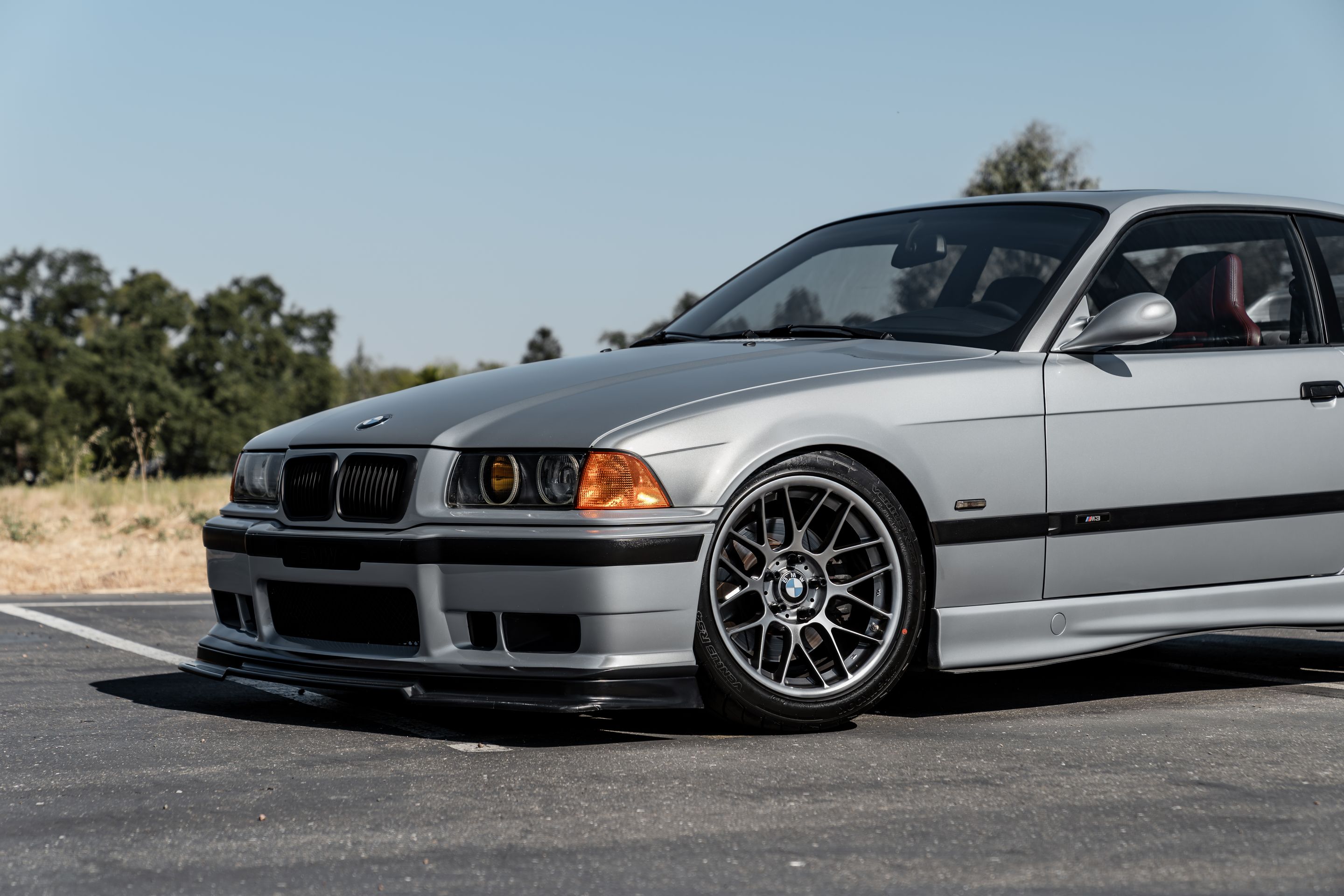 Silver BMW E36 M3 with 17" ARC-8 Apex wheels in Anthracite