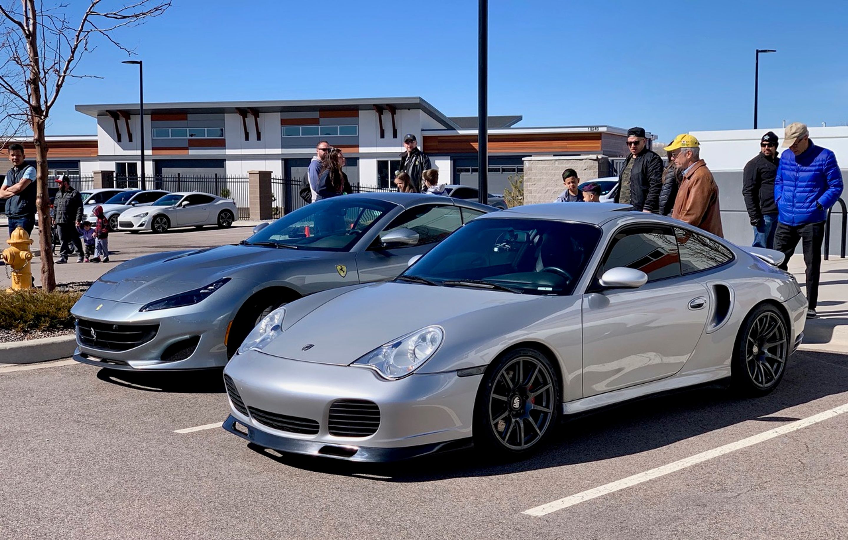Silver Porsche 911 996 Turbo with 18" SM-10 Apex wheels in Anthracite