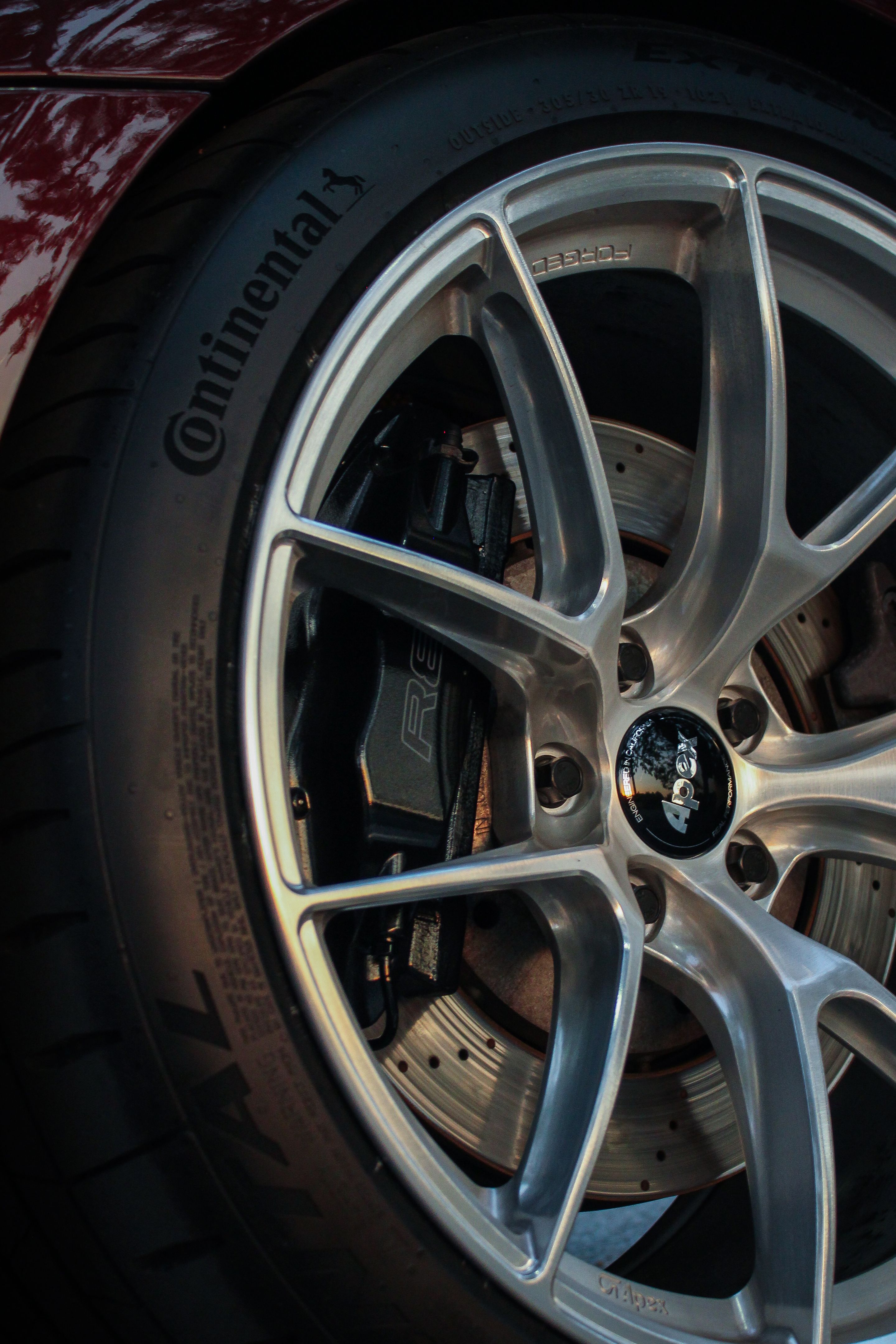 Purple Audi Gen 1 R8 with 19" VS-5RS Apex wheels in Brushed Clear