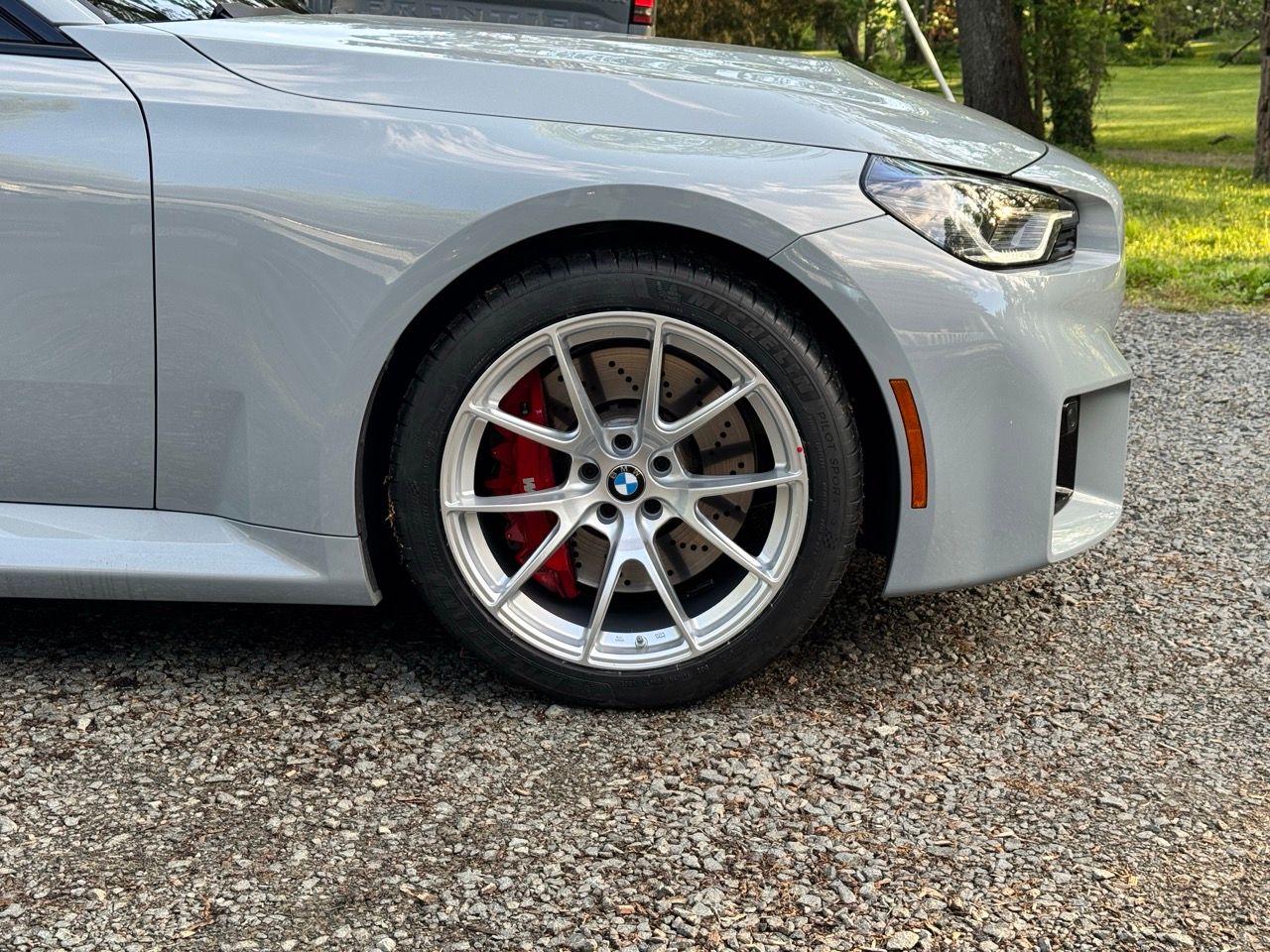 Grey BMW G87 M2 with 19" VS-5 Apex wheels in Race Silver